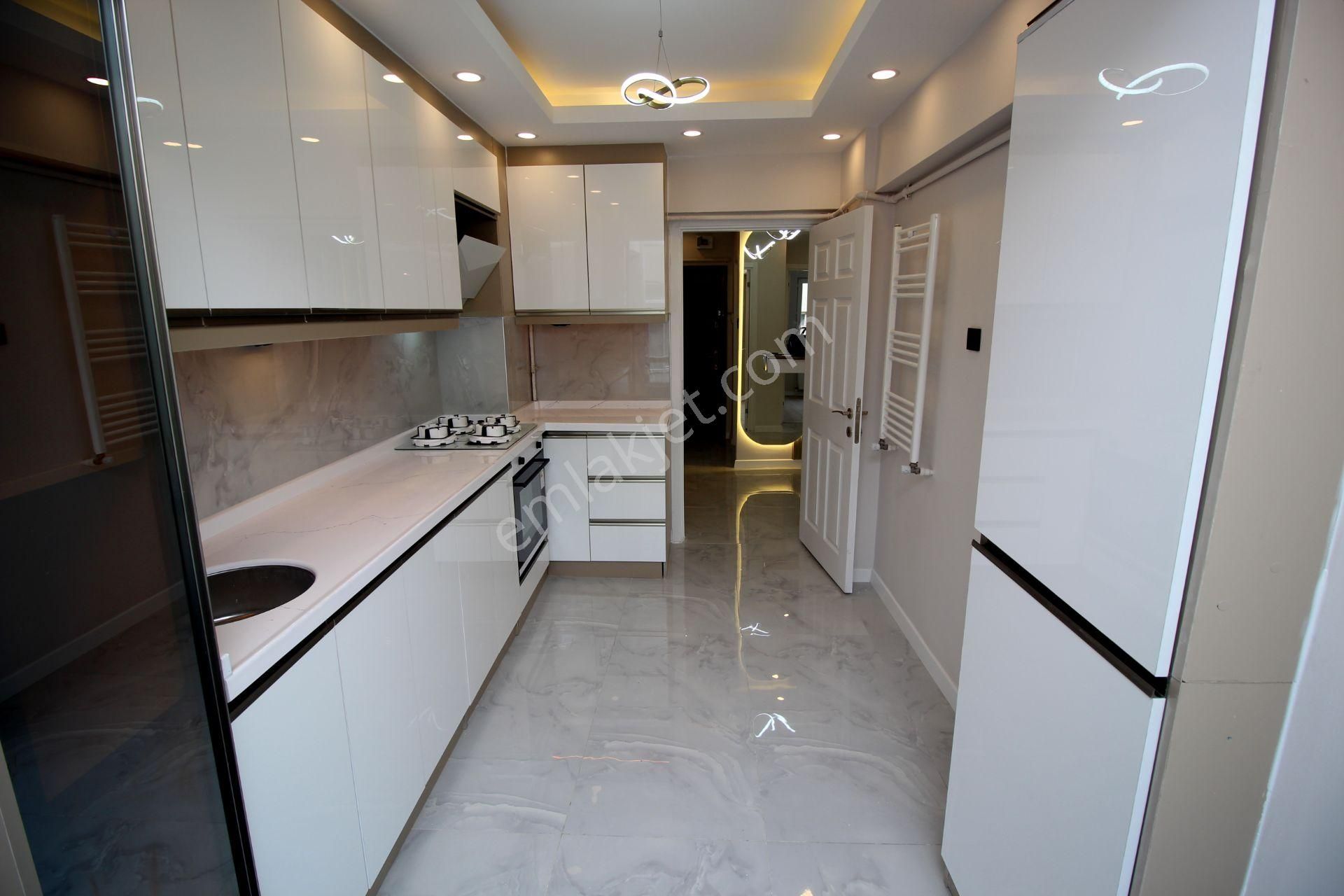 Emre Emlak'tan Pınarbaşı'nda Arakat Ön Cephe Full Yapılı 3+1 Satılık Daire - Görsel 5