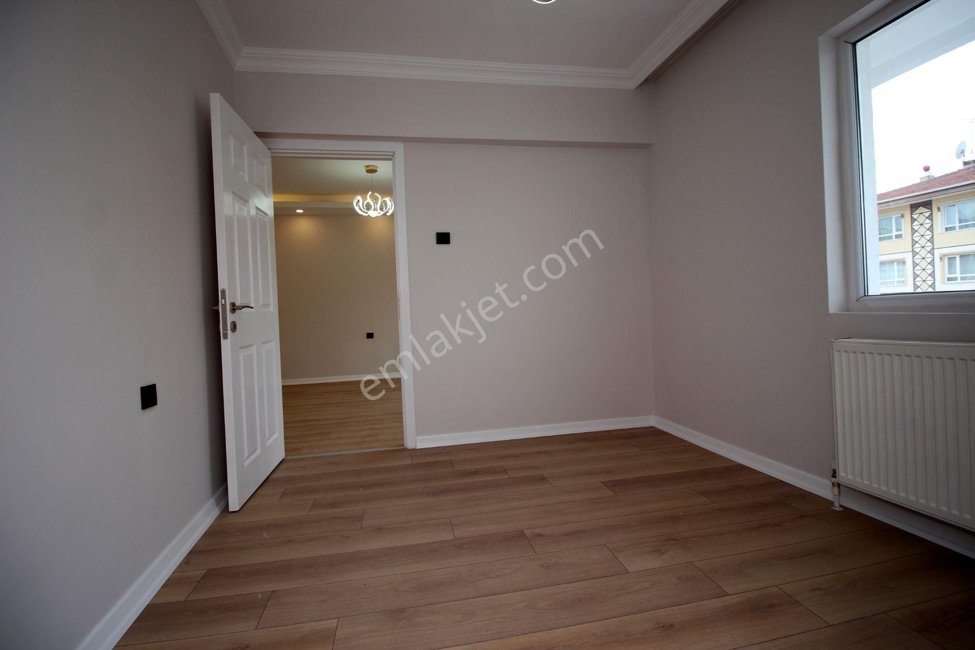 Emre Emlak'tan Pınarbaşı'nda Arakat Ön Cephe Full Yapılı 3+1 Satılık Daire - Görsel 11