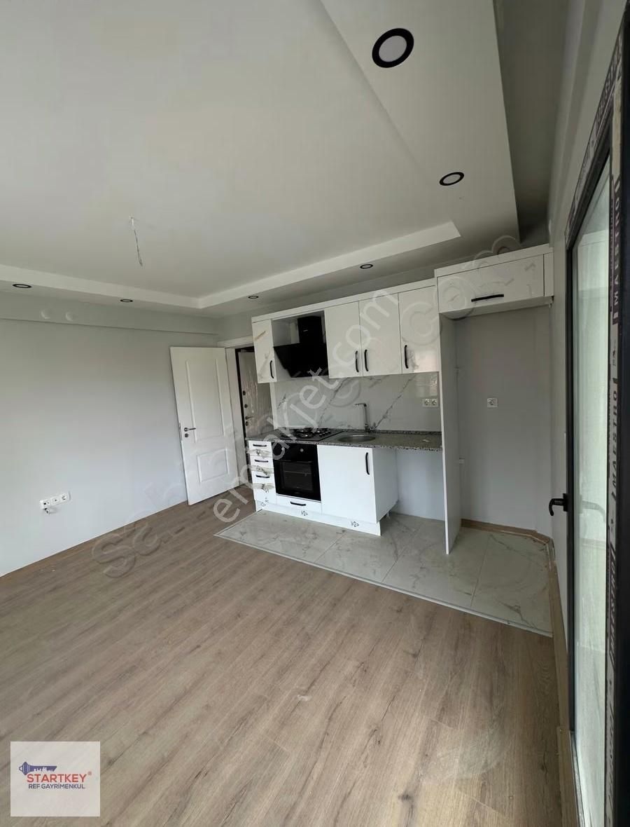 Yeni Foça Havuzlu Sitede Kiralık 1+1 Daire - Görsel 17