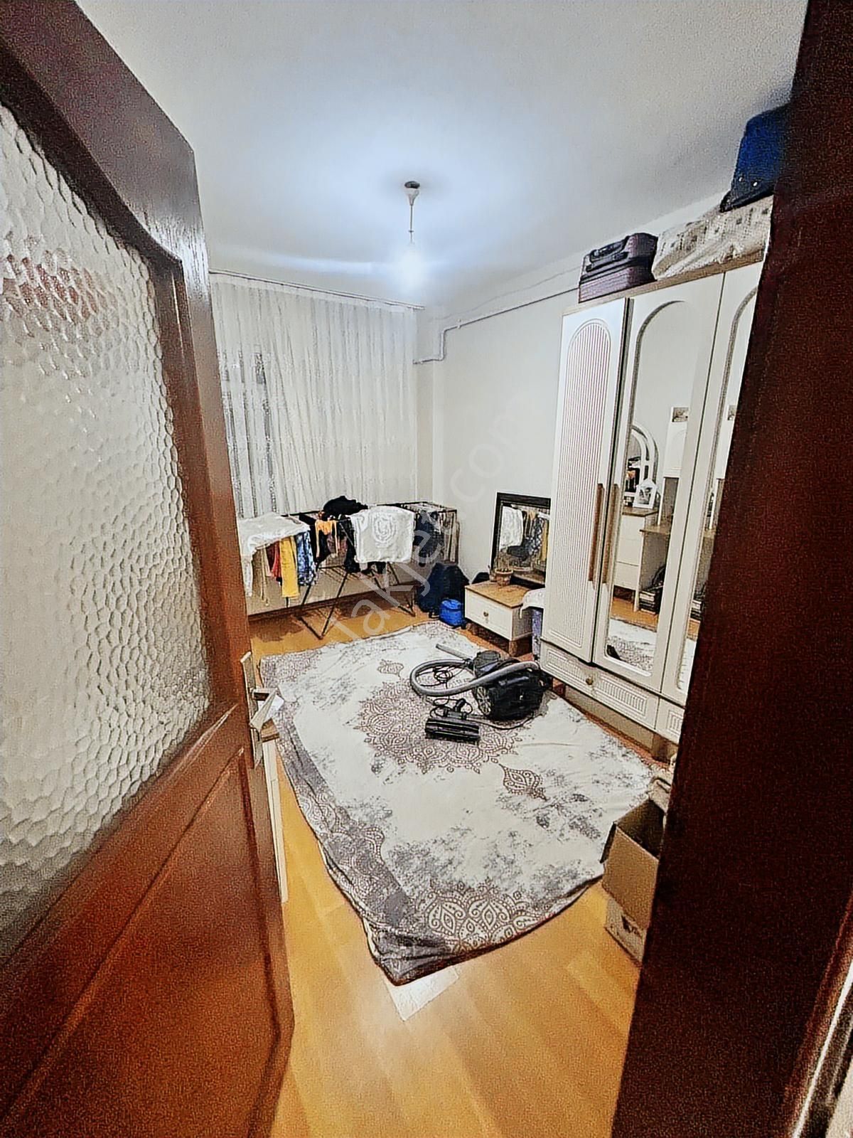 Torunlar Emlaktan Yenimh Çift Cephe Satılık 2+1 Kombili,balkonlu