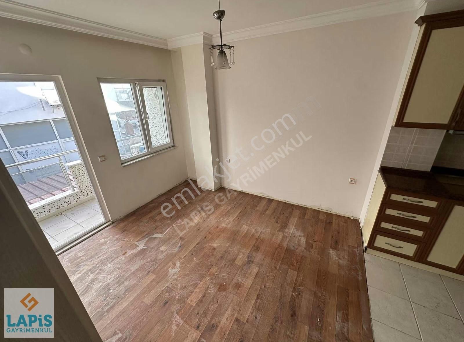 Yeni Yapı 2+1 Stüdyo Merkezde 4 Katlı Ara Kat - Görsel 11