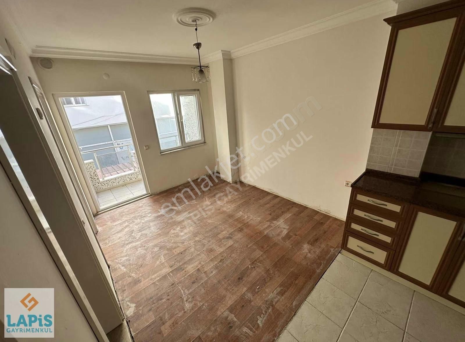 Yeni Yapı 2+1 Stüdyo Merkezde 4 Katlı Ara Kat - Görsel 9