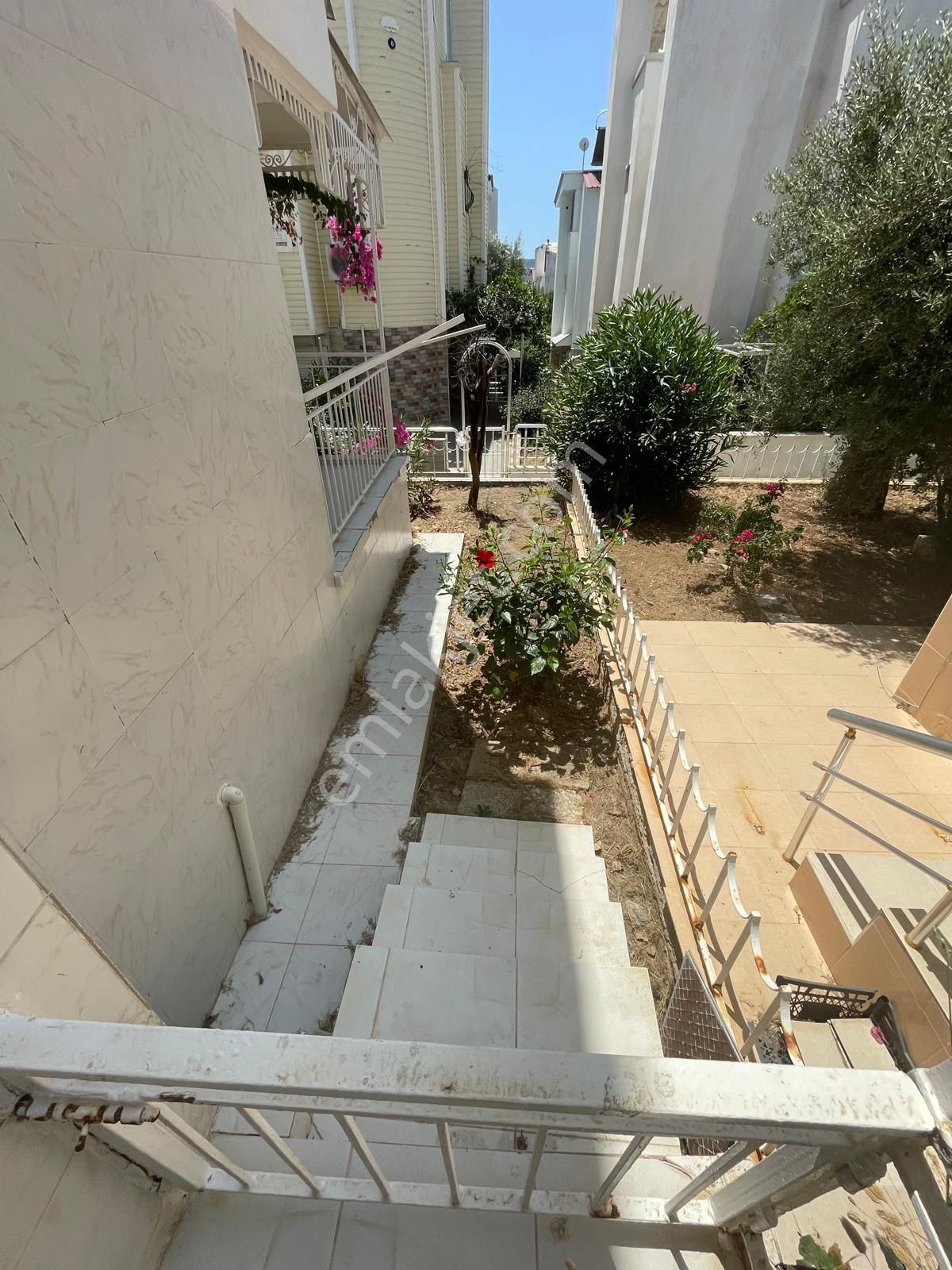 Didim Akbükte Denize Sıfır Sitede Satılık Yazlık - Görsel 11