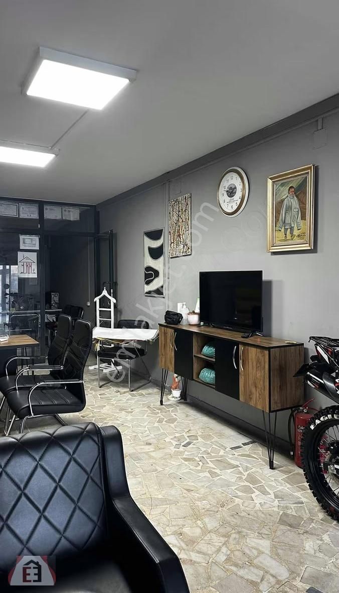 Valiliğin Ve Millet Bahçesinin Karşısında 82 Metrekare İş Yeri - Görsel 2