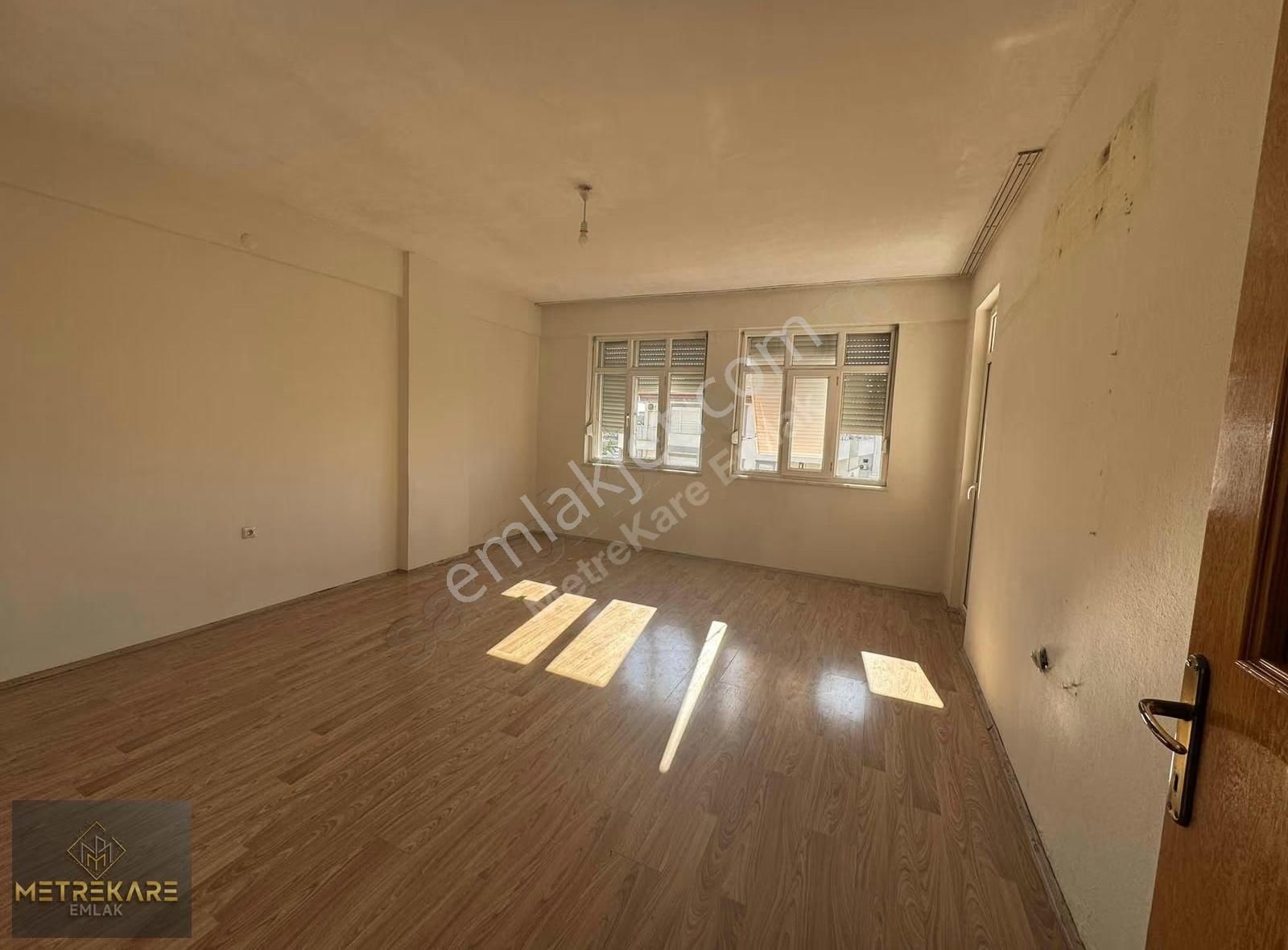 Metrekare Emlak'tan Doğu Garajına Yakın Kiralık 3+1 Daire