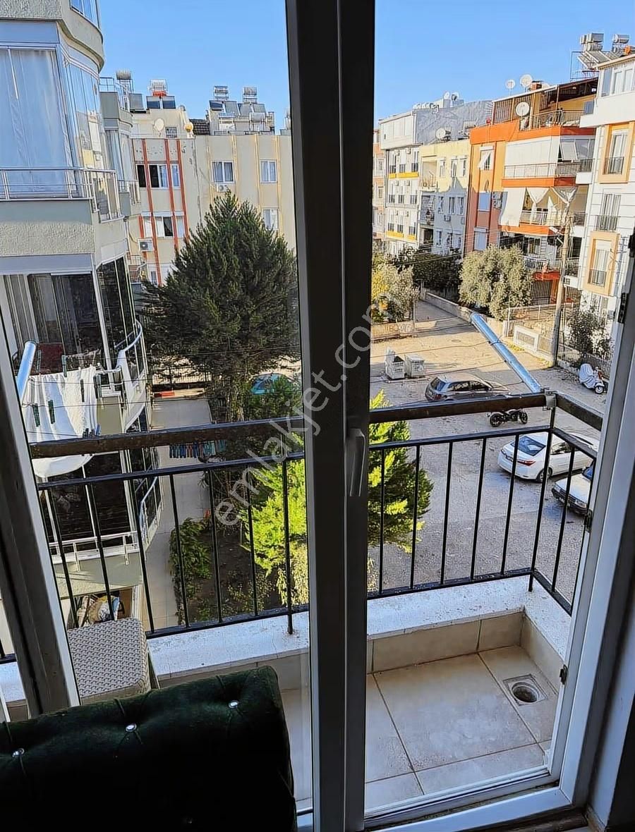 Yeşilyurt Mahallesinde Eşyalı Kiralık 1+1 - Görsel 3