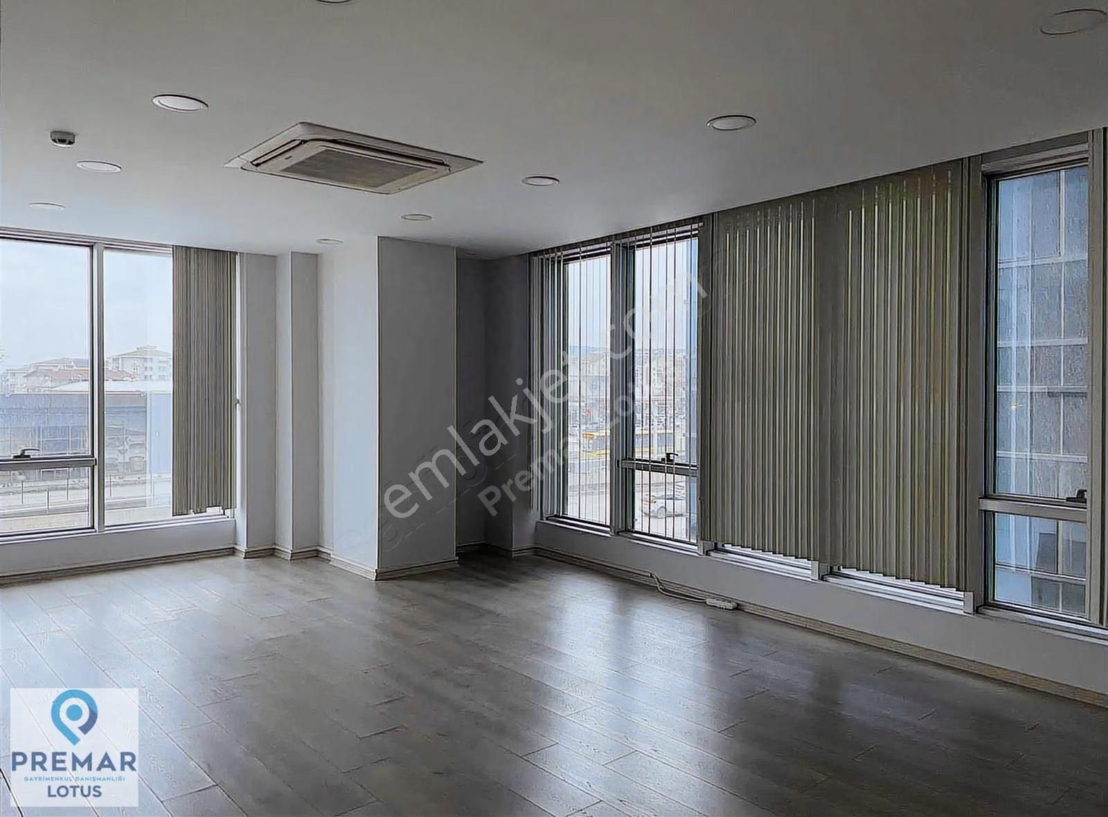 Fırsat: Bursa'nın Gözde Merkezi Berk Platin'de Harika Bir Ofis - Görsel 11