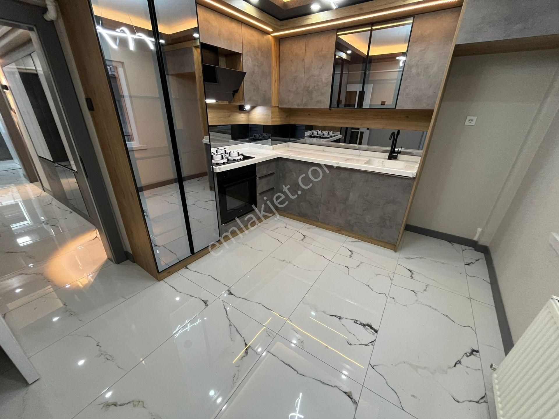 Sincan Plevne Mh'de Ultra Lux Yapılı Ebeveyn B. Giyinme Odalı Satılık Daire - Görsel 3