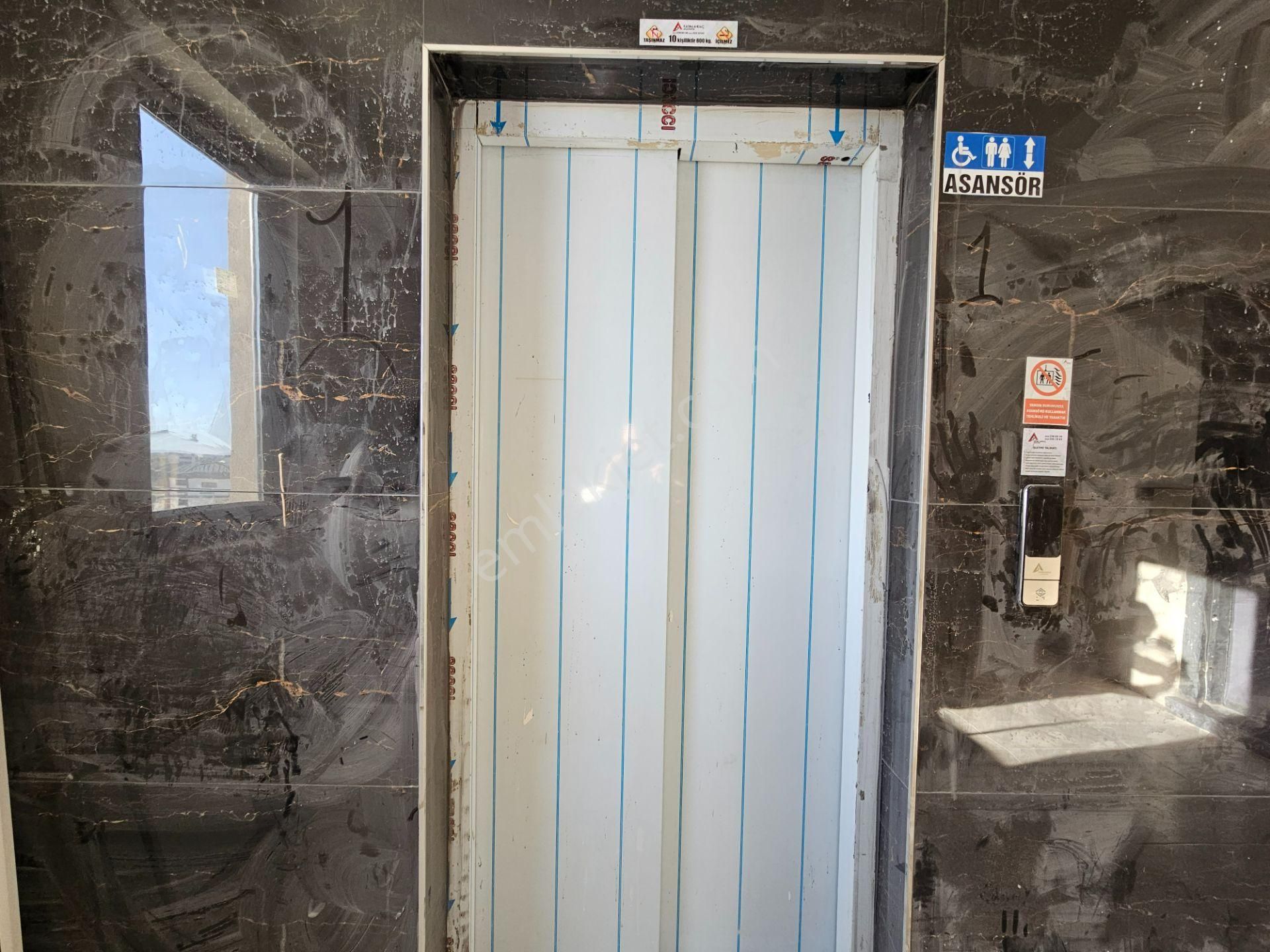 Parsana Mahallesinde Cadde Cepheli 3+1 Lüx Sıfır Fırsat Daire - Görsel 35