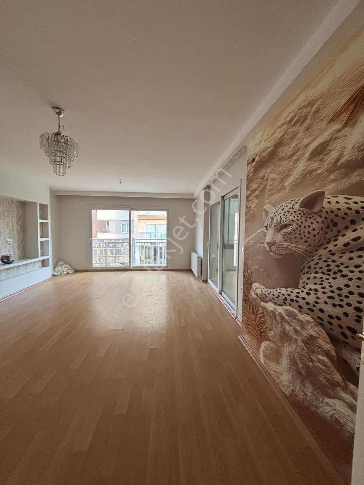 Emlak Store'dan Aydınlarda Havuzlu Sitede 3+1 Satılık Daire - Görsel 32