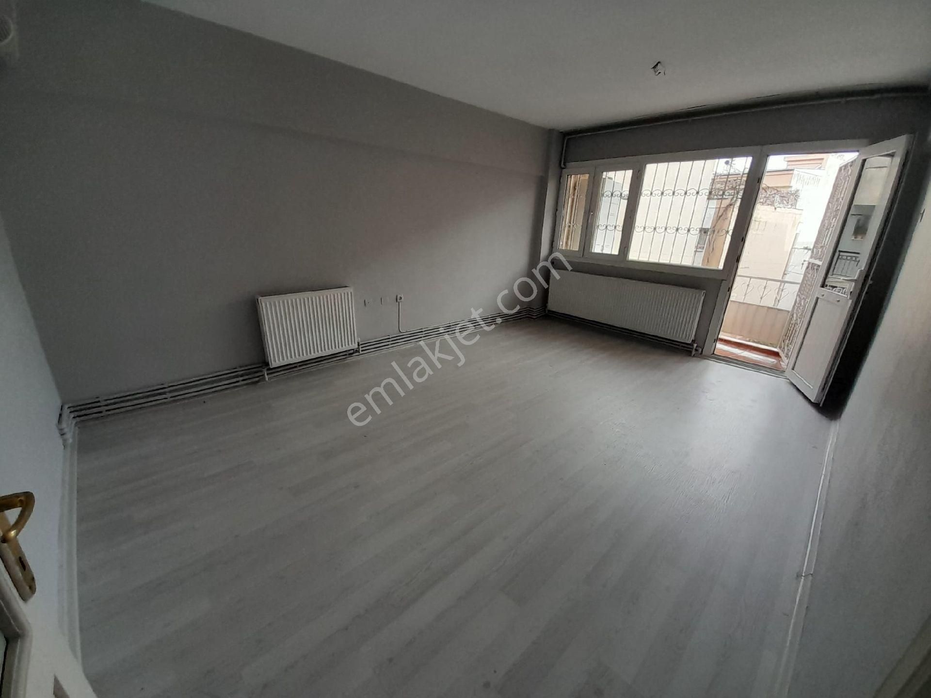 Refet Bele Mahallesi'nde 2+1 Kapalı Mutfak Doğalgazlı - Görsel 2