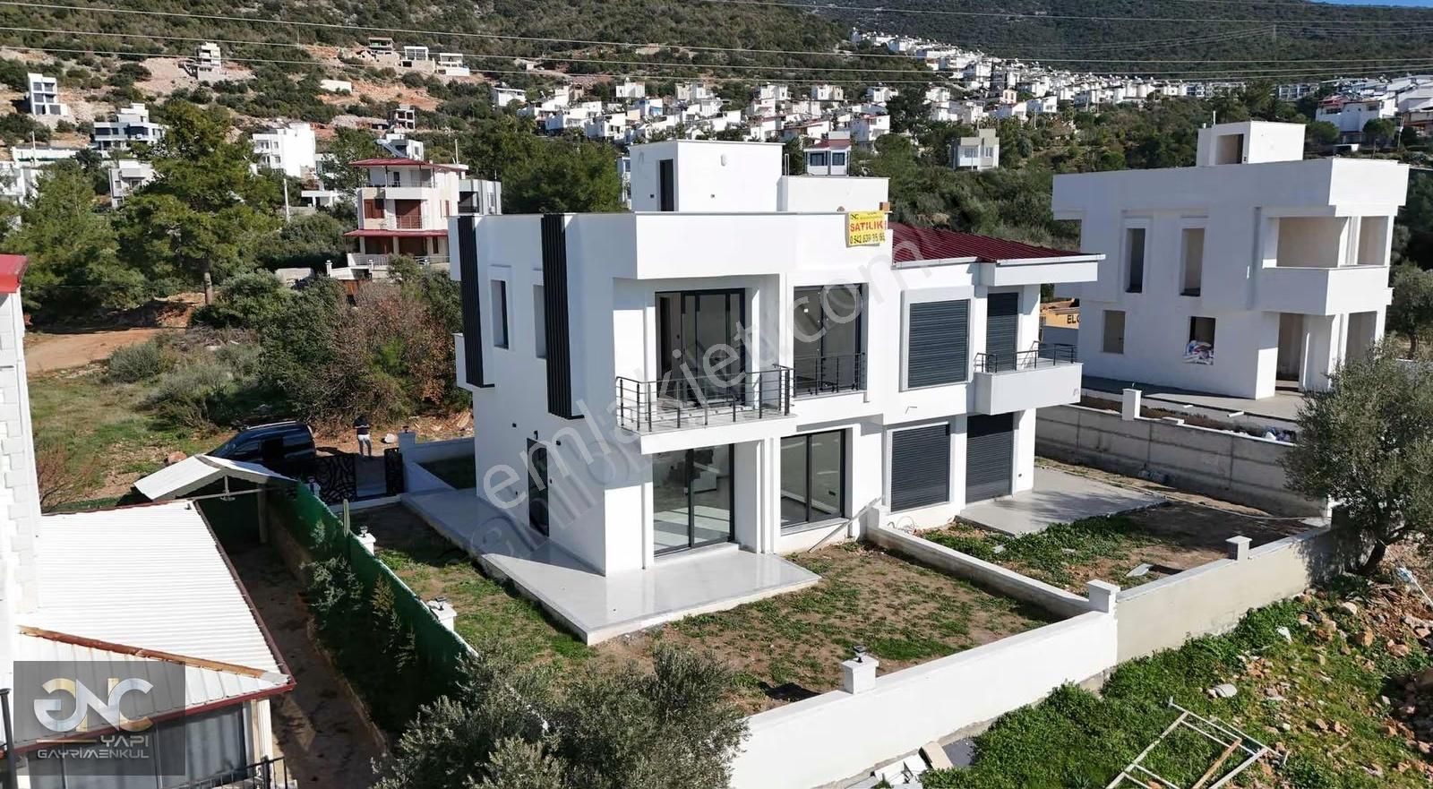 Sıfır Yapı Geniş Bahçeli Deniz Manzaralı Yazlık - Görsel 16