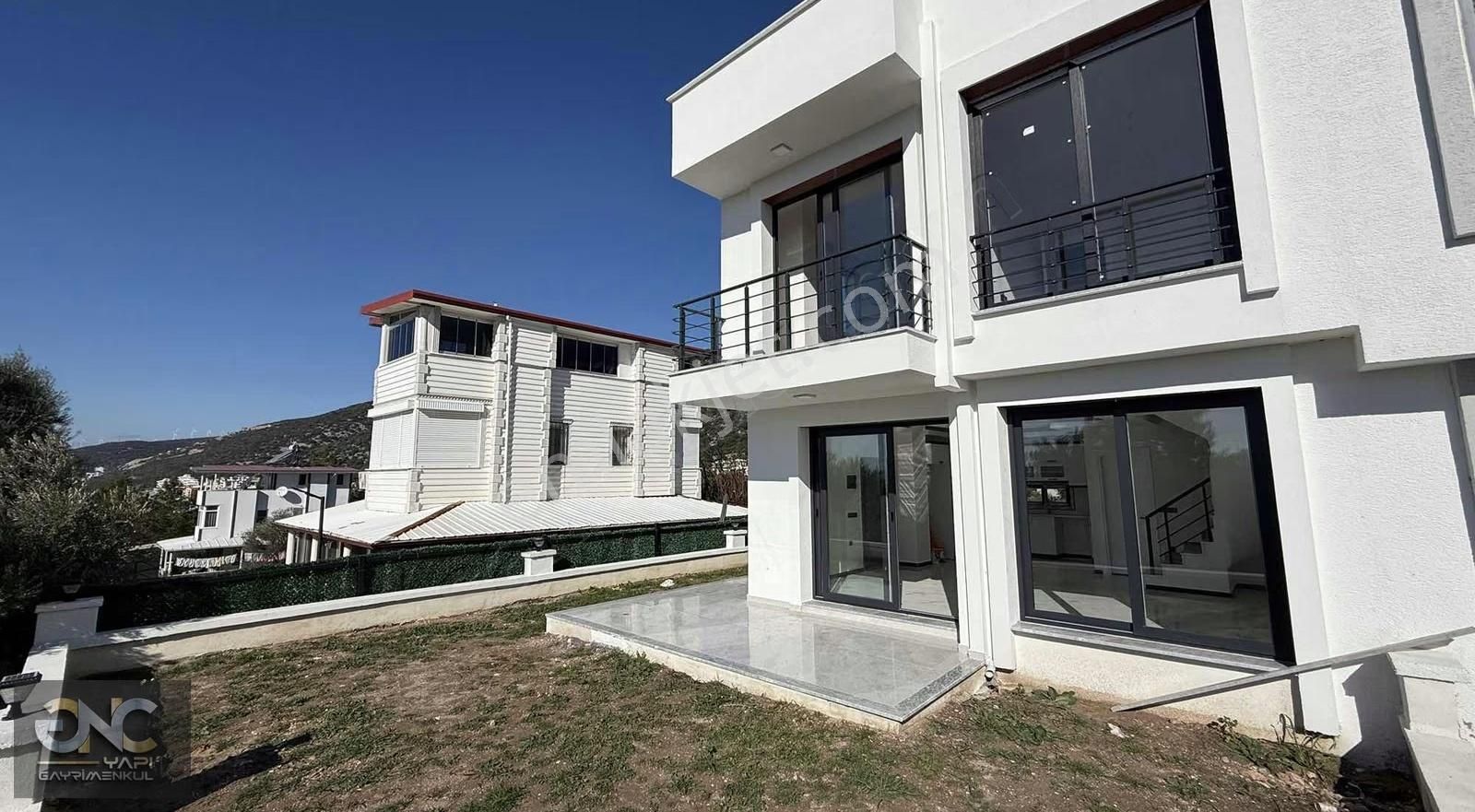 Sıfır Yapı Geniş Bahçeli Deniz Manzaralı Yazlık - Görsel 29