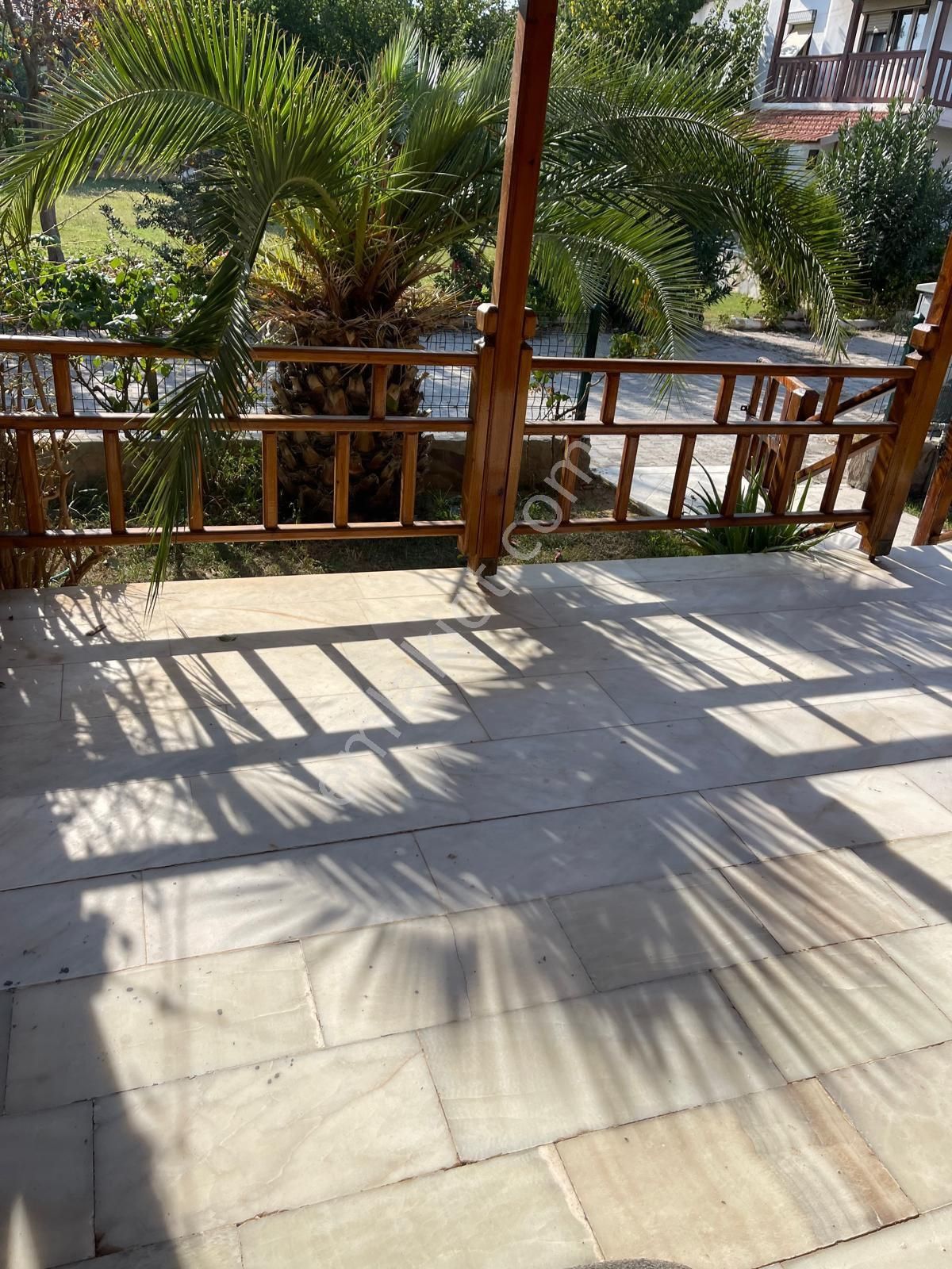 Seferihisar Ürkmez Deniz Tarafında Satılık Geniş Bahçeli 3 + 1 Dubleks Yazlık - Görsel 4