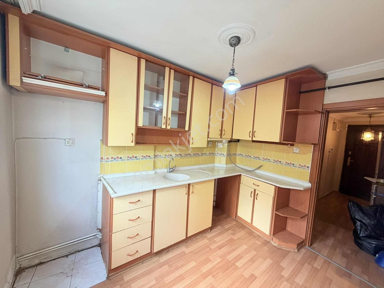 Tarihi Asansör Sokağı 3+1 125 M2 Doğalgazlı Arakat Kiralık Daire - Görsel 23