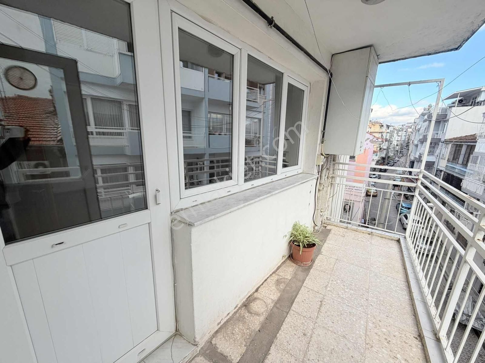 Tarihi Asansör Sokağı 3+1 125 M2 Doğalgazlı Arakat Kiralık Daire - Görsel 9