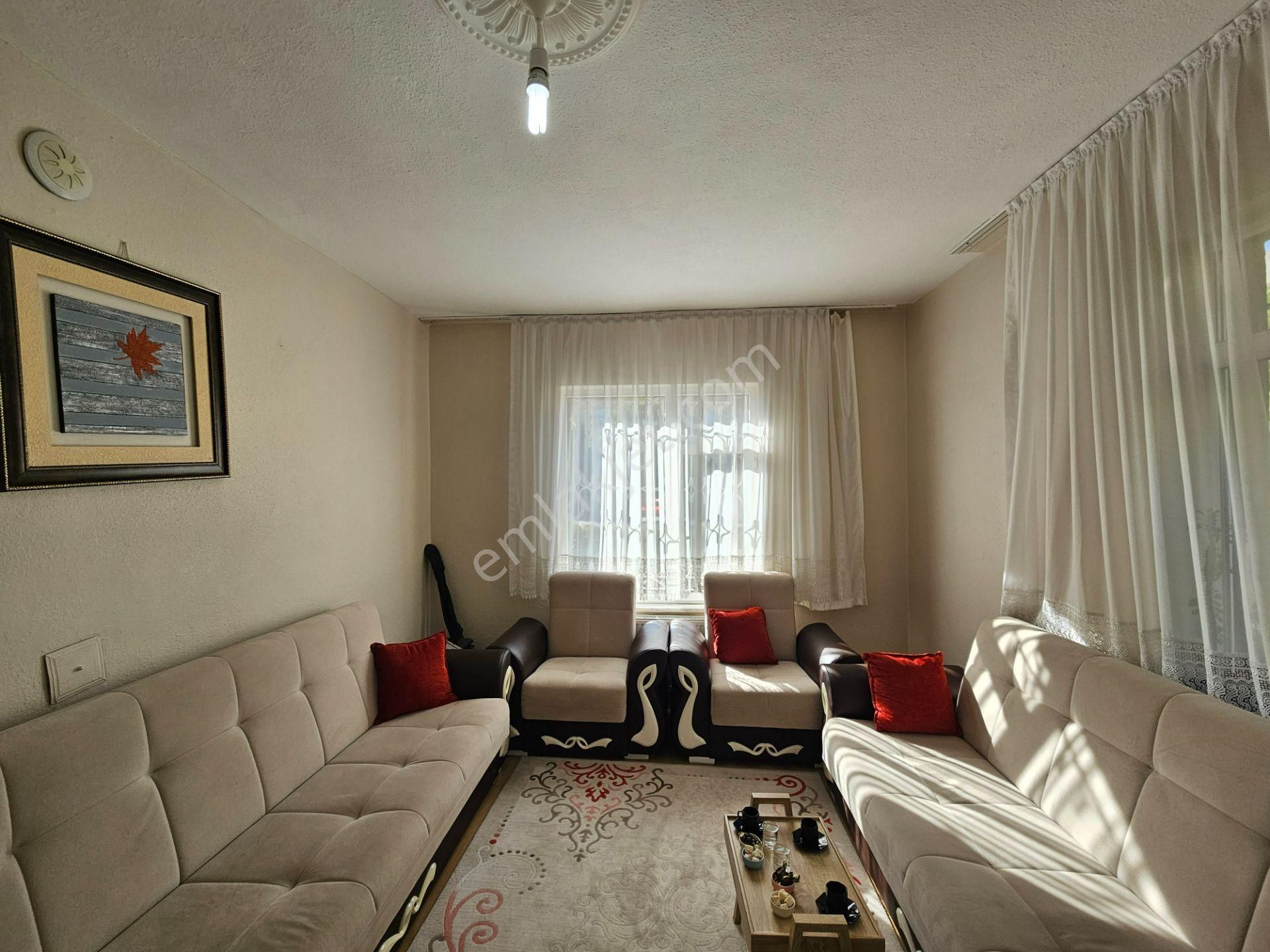 Malazgirt Mahallesinde 3+1 Bakımlı Masrafsız Satılık Fırsat Daire - Görsel 3