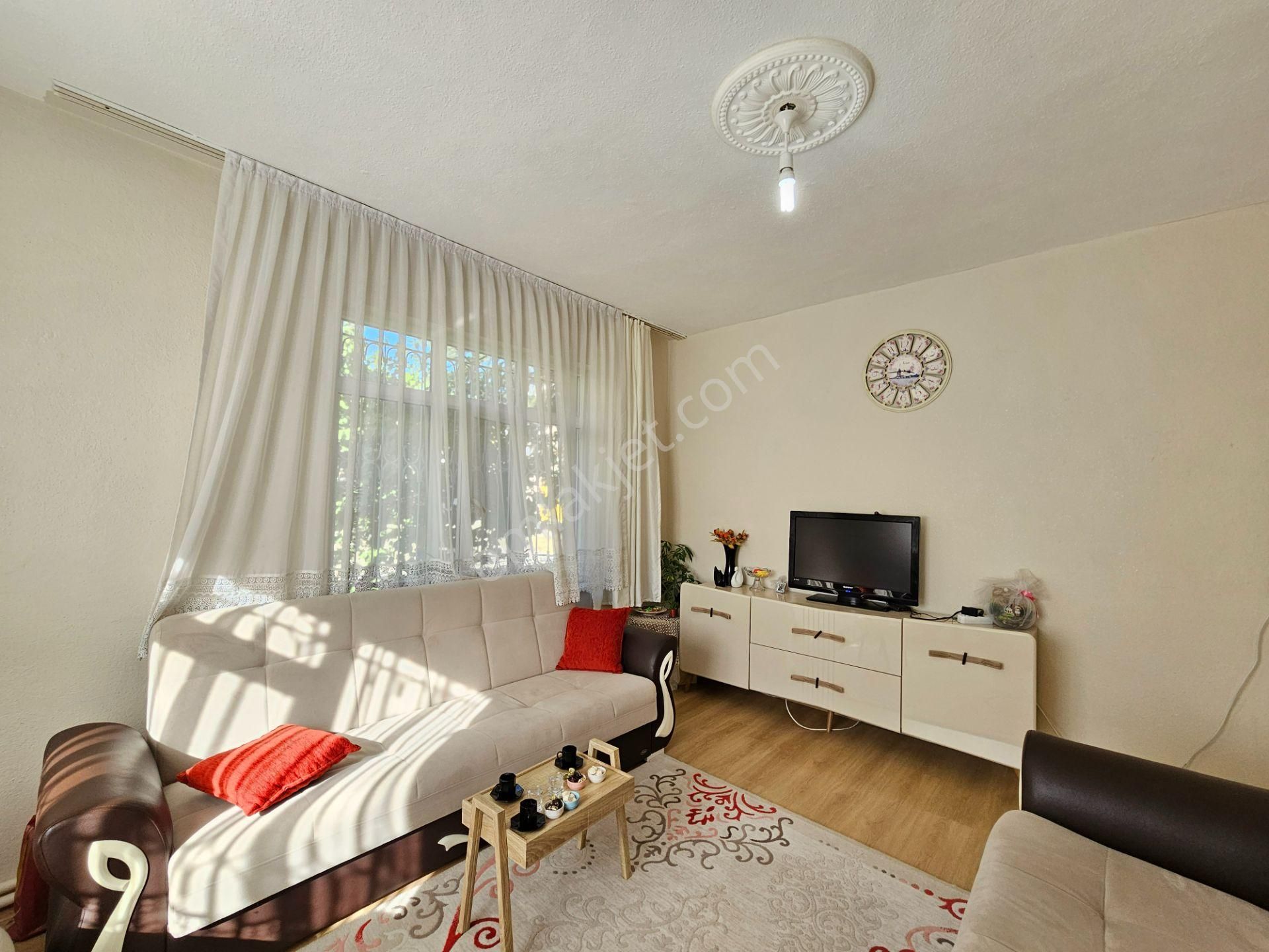 Malazgirt Mahallesinde 3+1 Bakımlı Masrafsız Satılık Fırsat Daire - Görsel 20