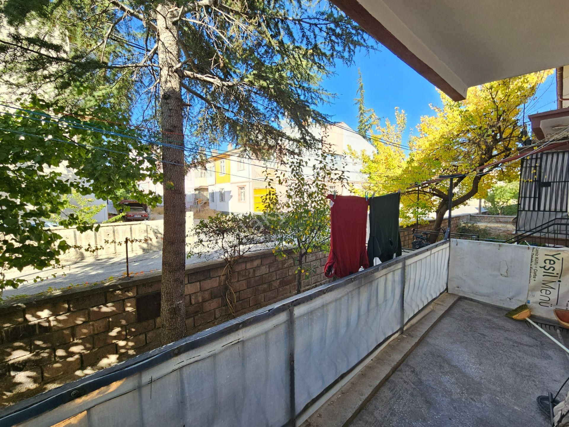 Malazgirt Mahallesinde 3+1 Bakımlı Masrafsız Satılık Fırsat Daire - Görsel 15