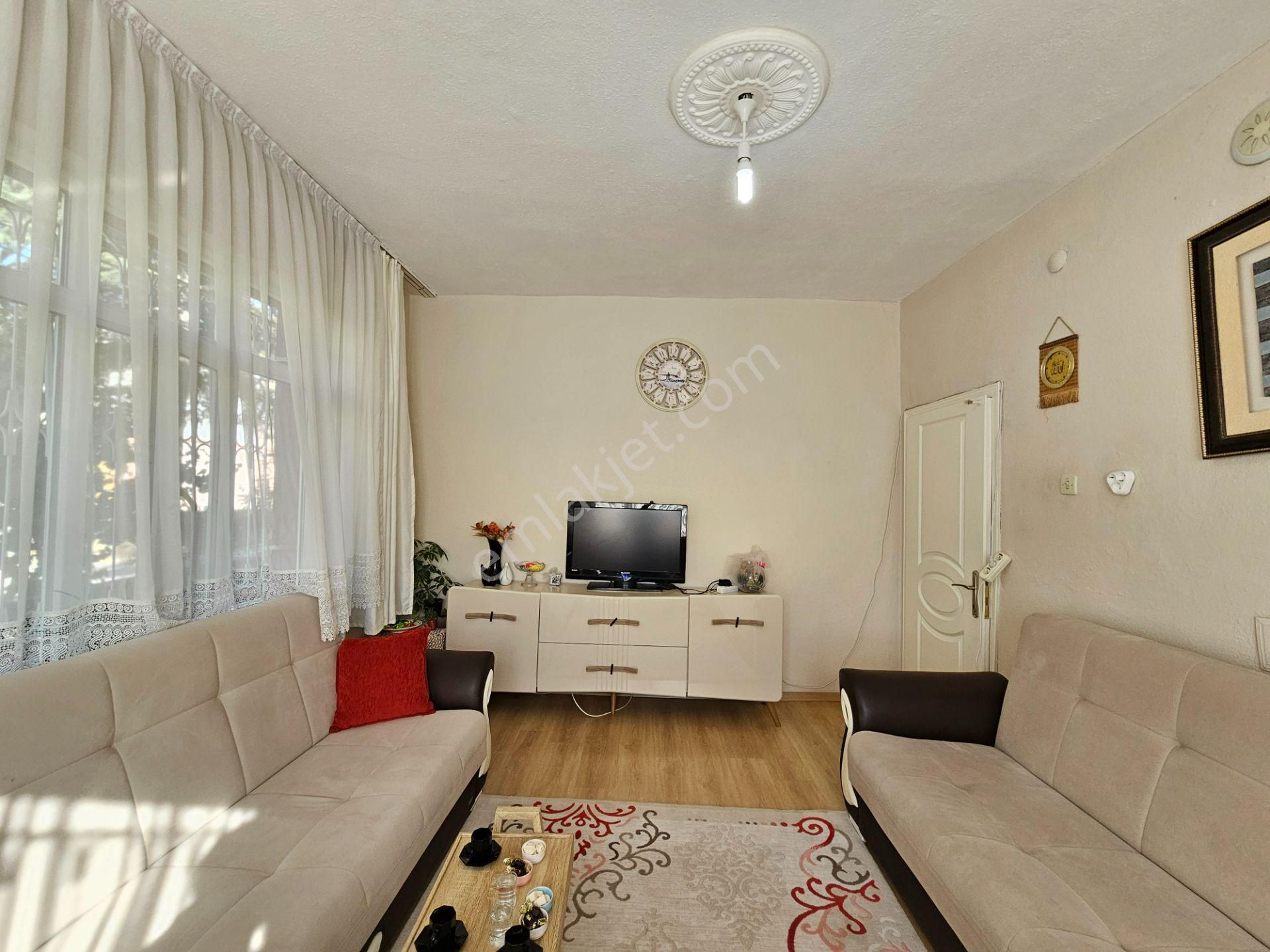 Malazgirt Mahallesinde 3+1 Bakımlı Masrafsız Satılık Fırsat Daire - Görsel 19