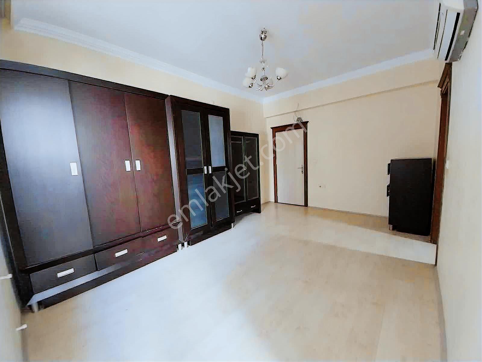 Meydan Kavağında Site İçerisinde Güvenlikli Havuzlu Geniş 3+1 - Görsel 11