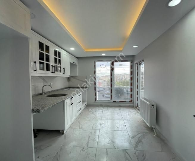 Acilll !!! Beylikdüzü Yakuplu Da Sıfır 2+1 Arakat!!!