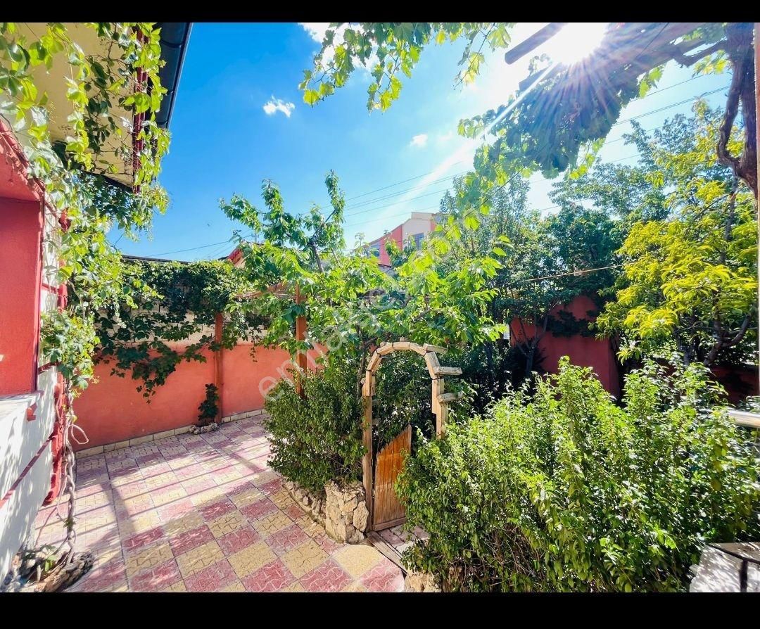 Hanaybaşı Mahallesinde Satılık 4+1 Müstakil Ev & 389 M² Arsa - Görsel 6