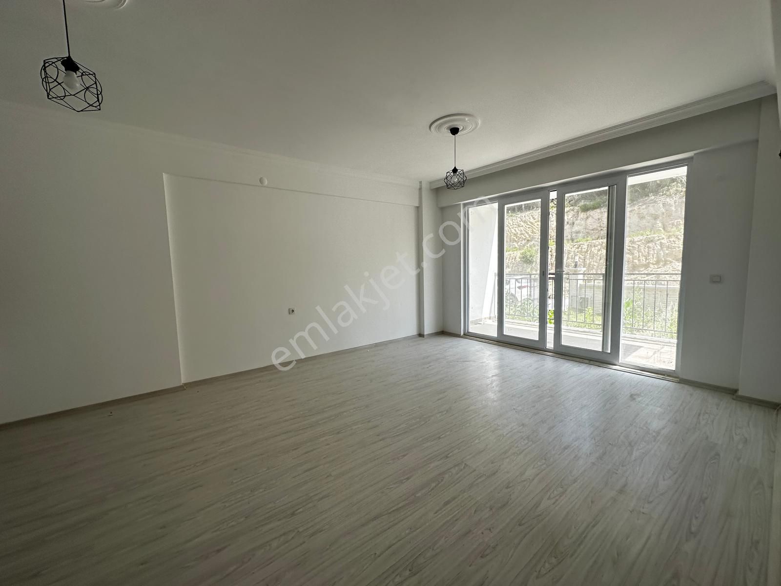 Kuşadası Eşin Vadi'de Yüksek Giriş Doğa Ve Havuz Manzaralı 2+1 - Görsel 19