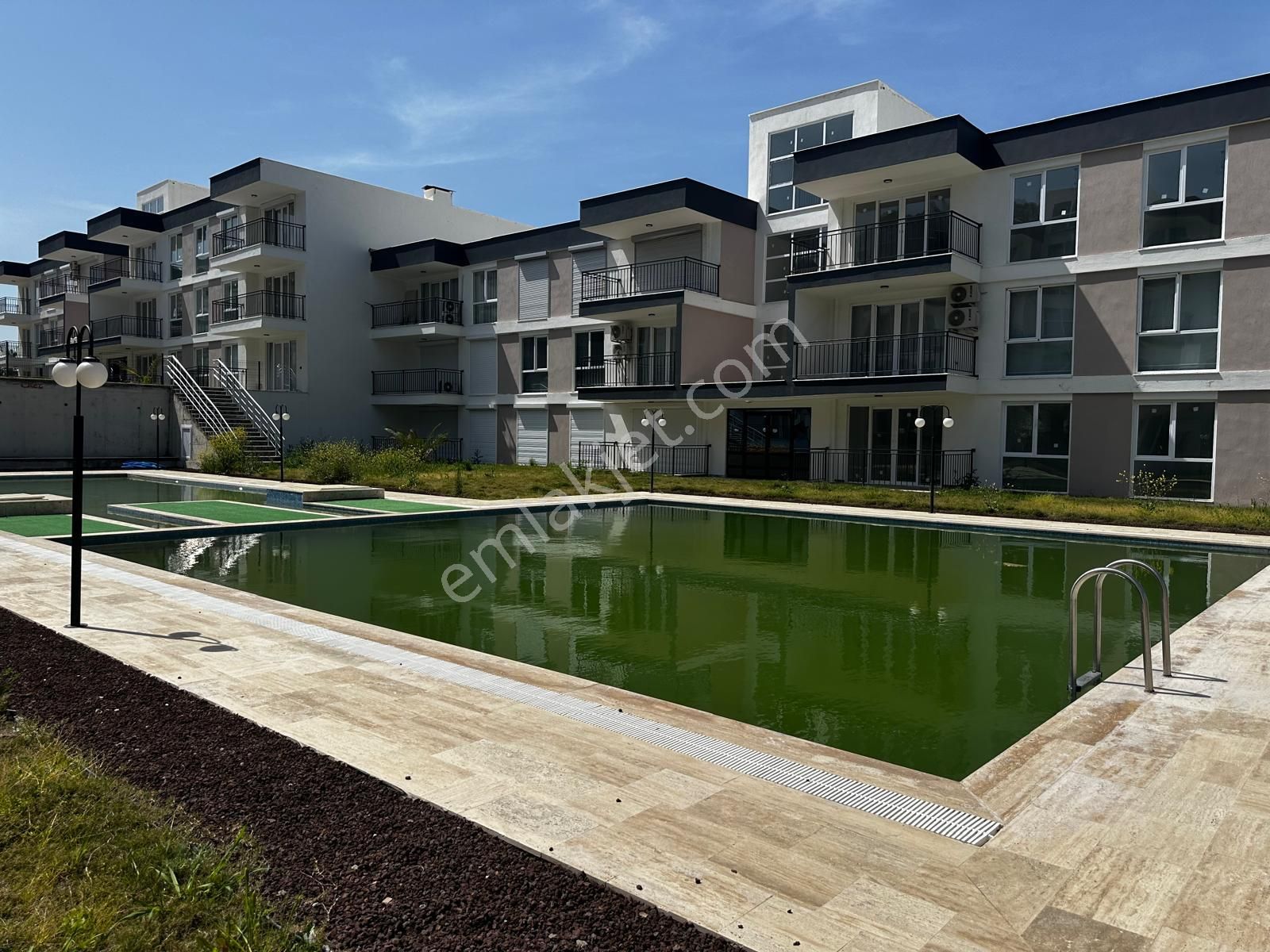 Kuşadası Eşin Vadi'de Yüksek Giriş Doğa Ve Havuz Manzaralı 2+1 - Görsel 3