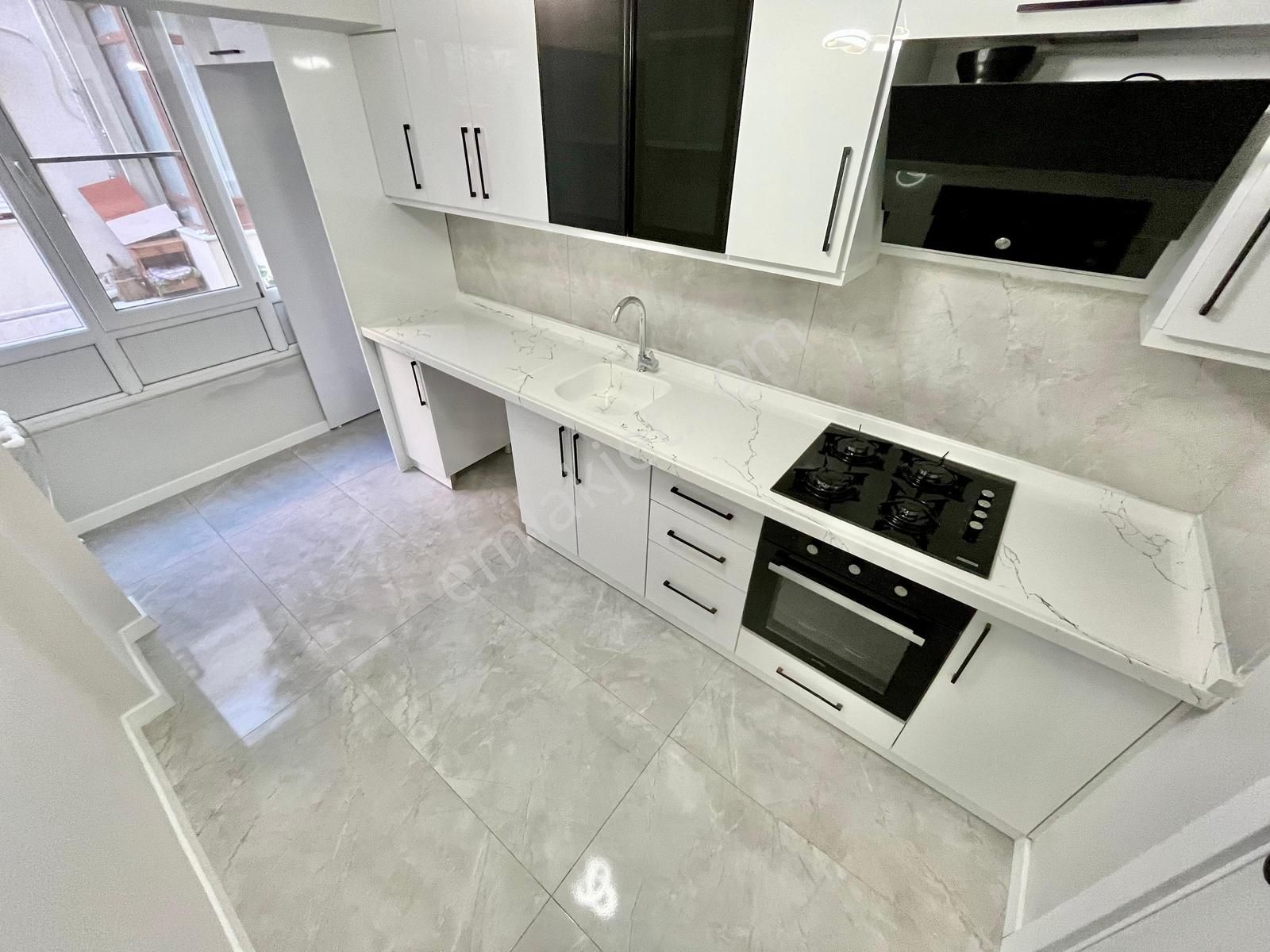 Gümüş'den Bahçe Kullanımlı Full Yapılı Denize 100 Mt 2+1 Daire - Görsel 34