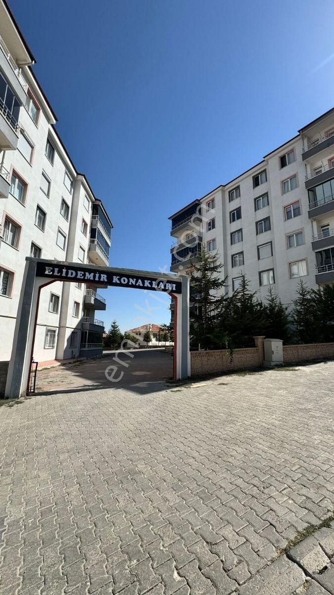 Elidemir Konaklarinda 3+1 Arakat Uygun Fiyatlı Ebeveyn Banyolu