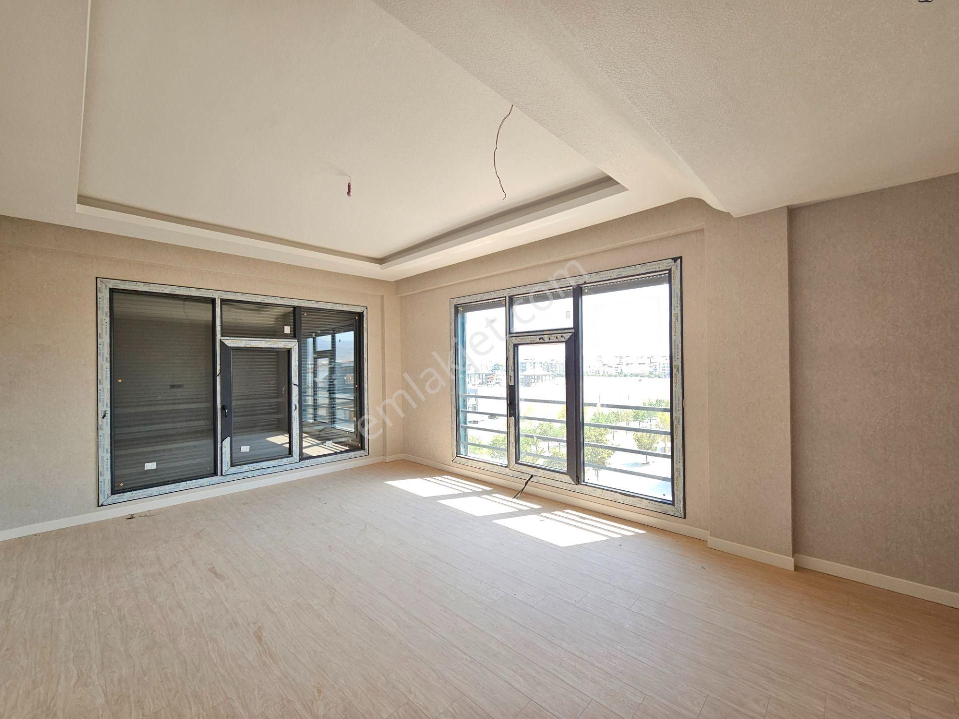 Beyhekim Caddesinde Akıllı Ev Sistemli 4+1 Fırsat Ultra Lüx Daire - Görsel 15