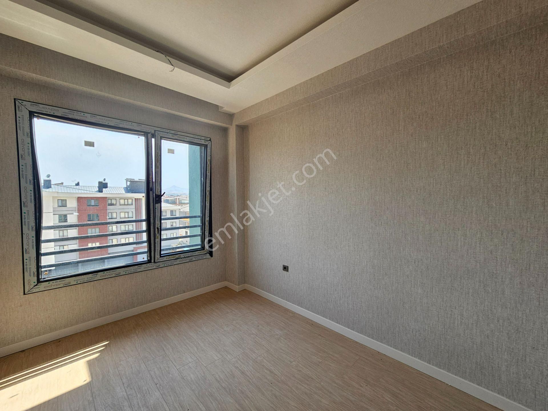 Beyhekim Caddesinde Akıllı Ev Sistemli 4+1 Fırsat Ultra Lüx Daire - Görsel 7