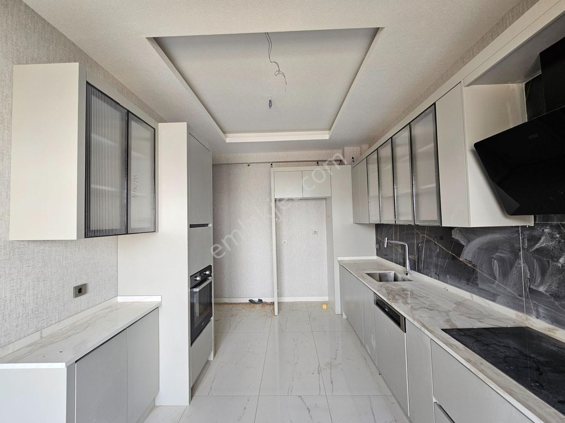 Beyhekim Caddesinde Akıllı Ev Sistemli 4+1 Fırsat Ultra Lüx Daire - Görsel 12