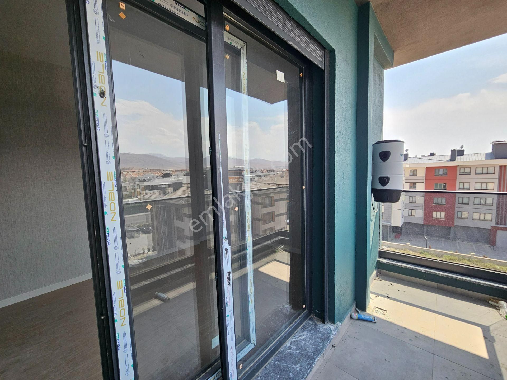 Beyhekim Caddesinde Akıllı Ev Sistemli 4+1 Fırsat Ultra Lüx Daire - Görsel 25