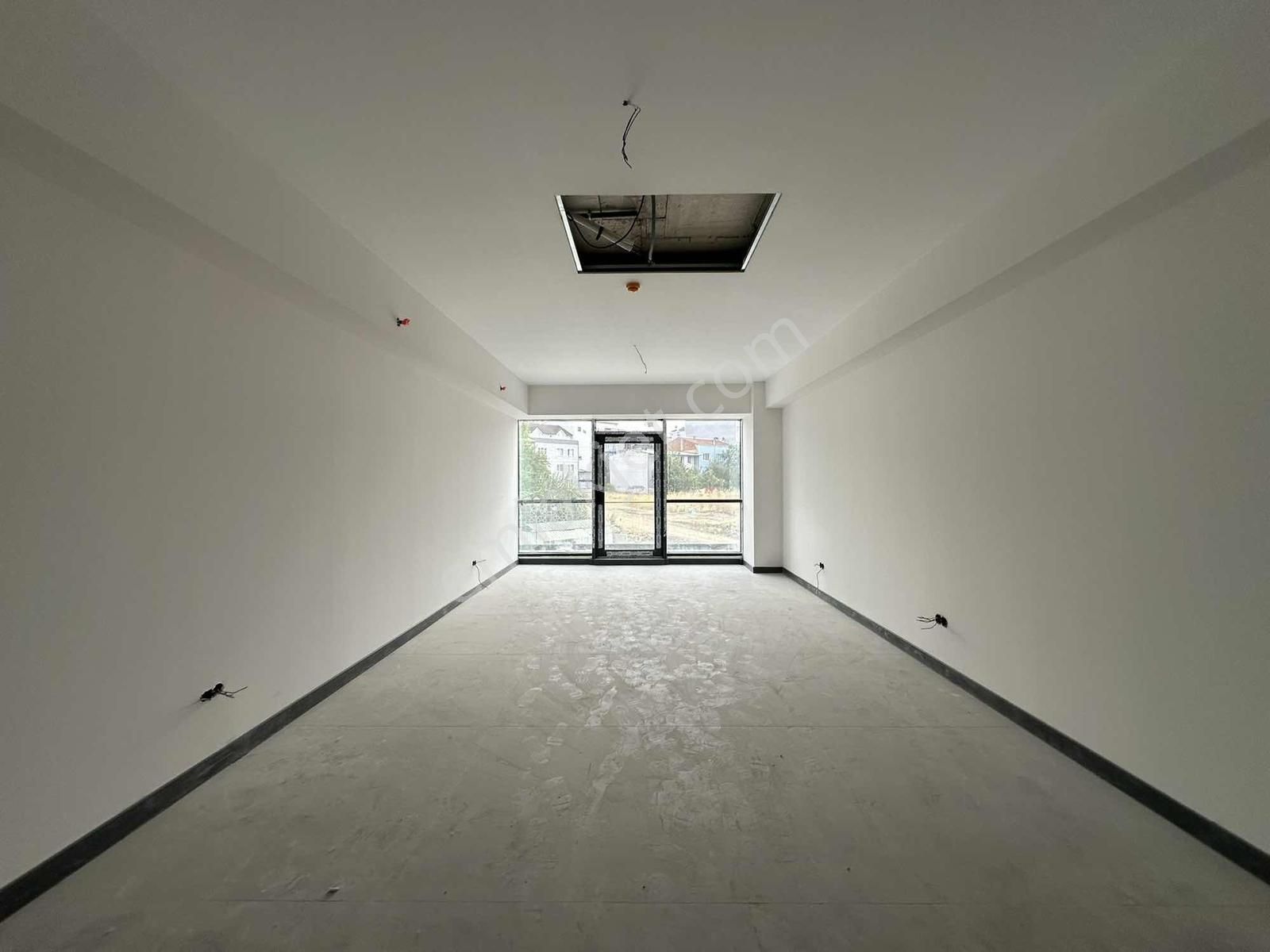 Lookhause Atabulvarı Üzerinde Yüksek Kira Getirili 1+0 Ofis - Görsel 5