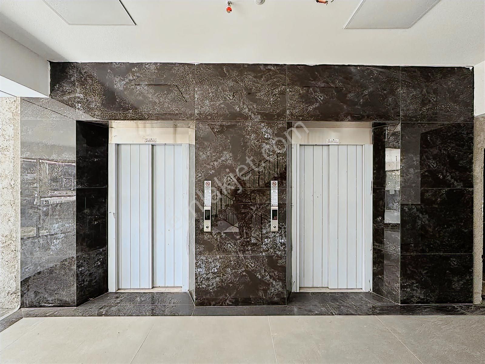 Lookhause Atabulvarı Üzerinde Yüksek Kira Getirili 1+0 Ofis - Görsel 13