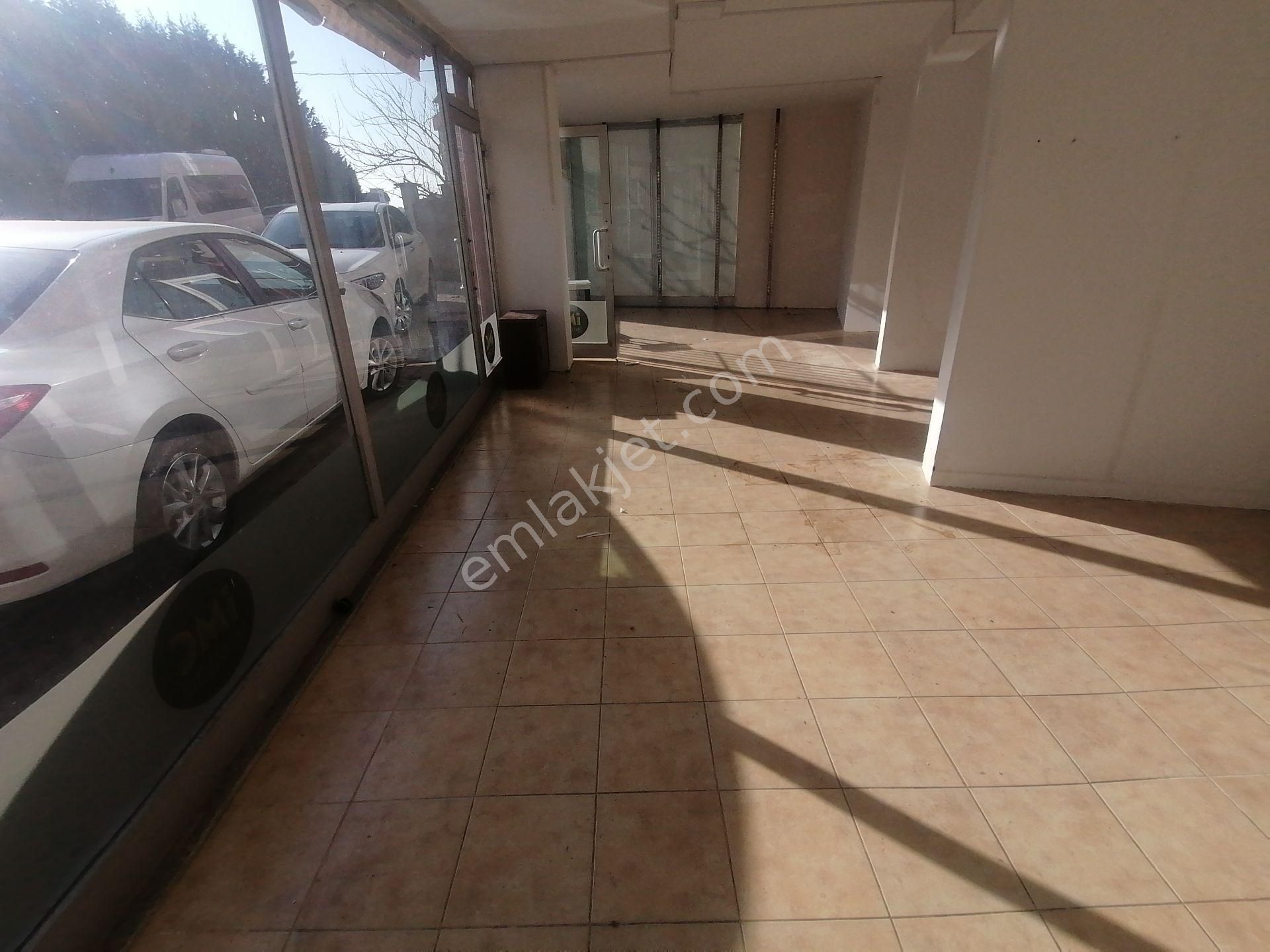 Pendik Esenyalıda İskanlı Satılık Krediye Uygun 60m2 Dükkan - Görsel 10