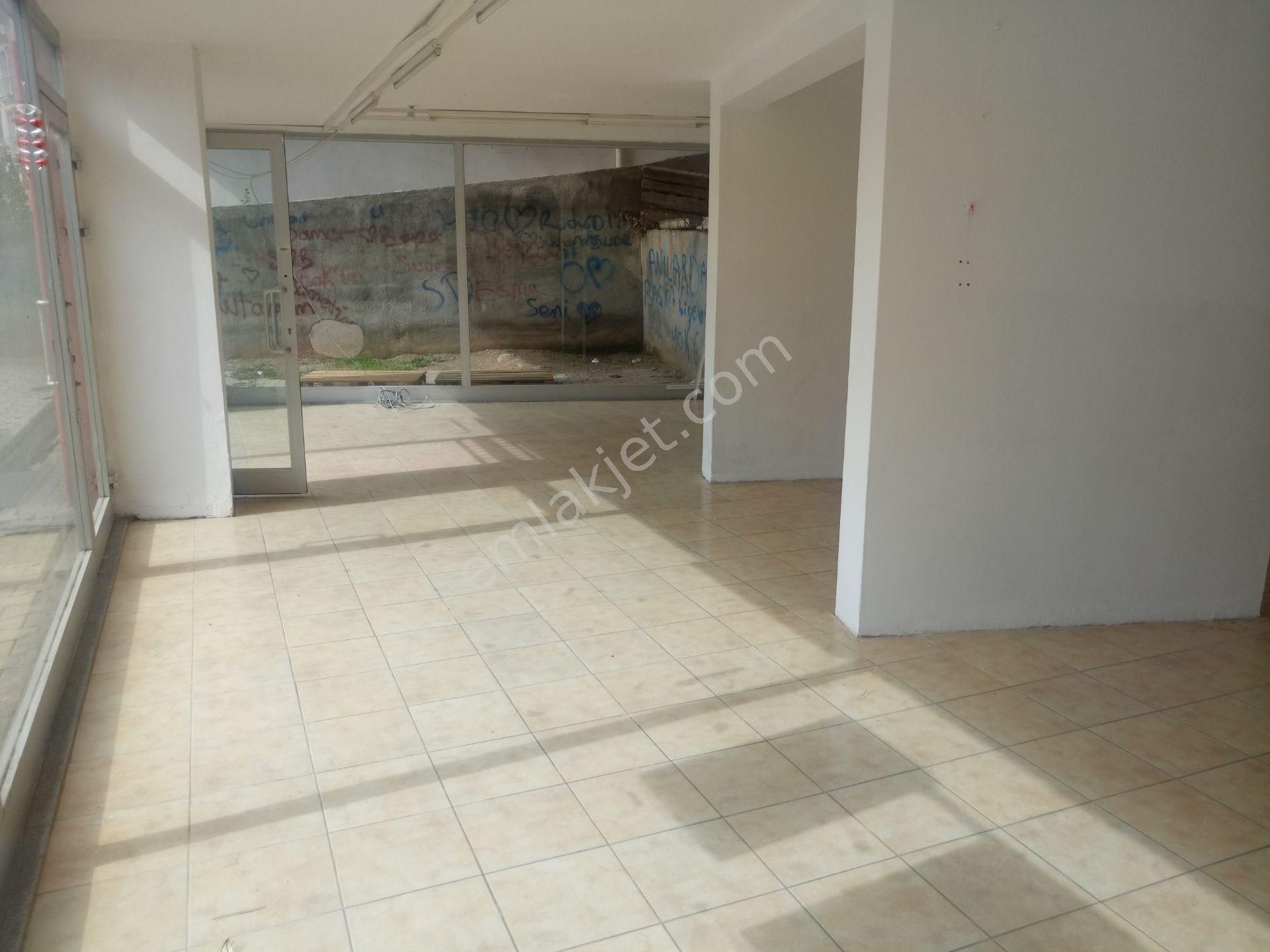 Pendik Esenyalıda İskanlı Satılık Krediye Uygun 60m2 Dükkan - Görsel 5