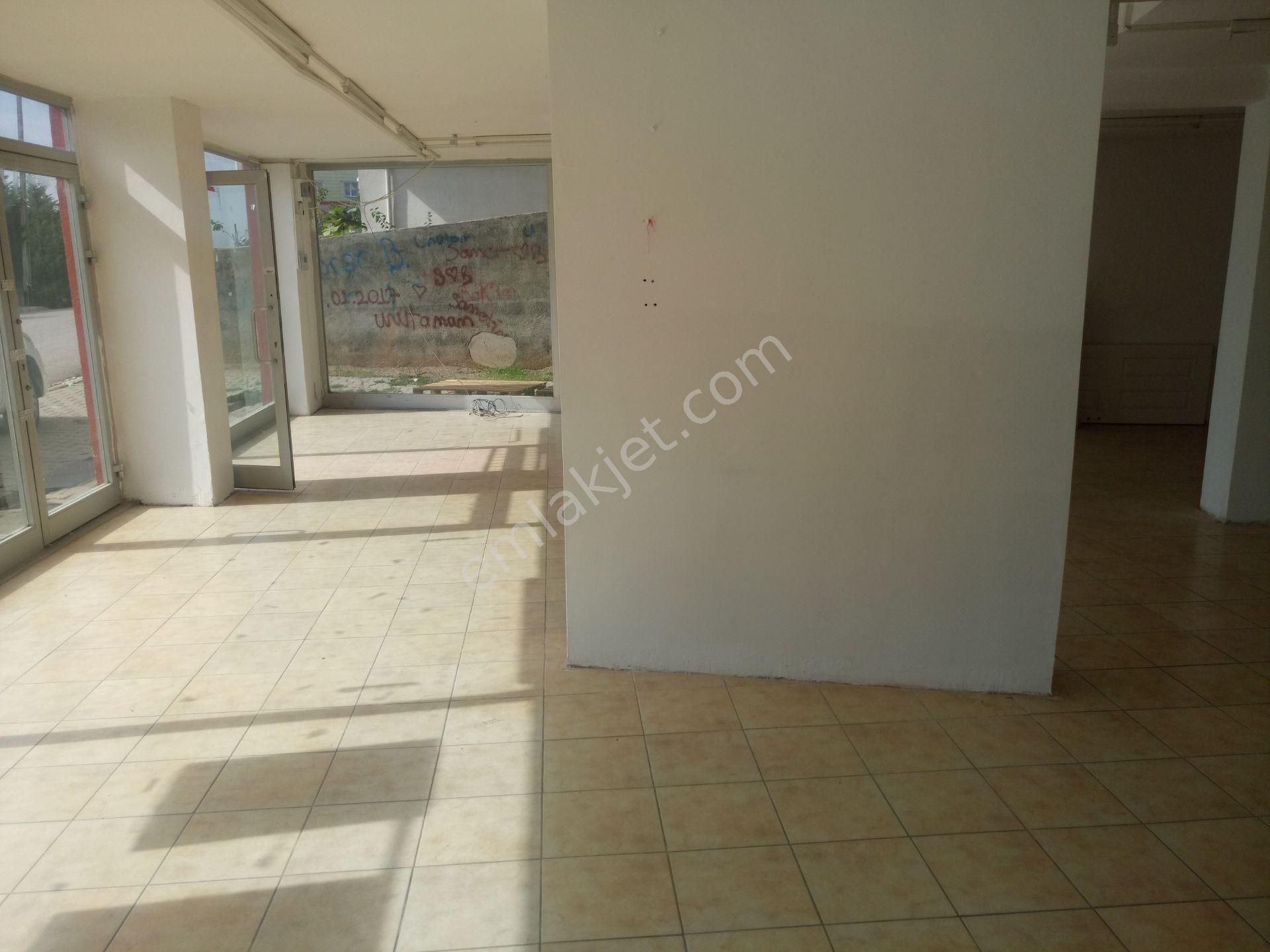Pendik Esenyalıda İskanlı Satılık Krediye Uygun 60m2 Dükkan - Görsel 4