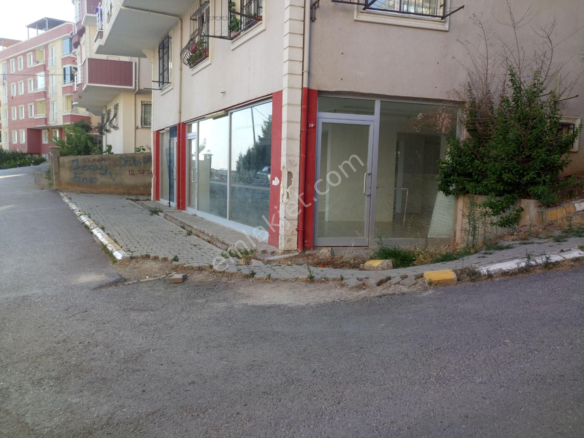 Pendik Esenyalıda İskanlı Satılık Krediye Uygun 60m2 Dükkan - Görsel 24