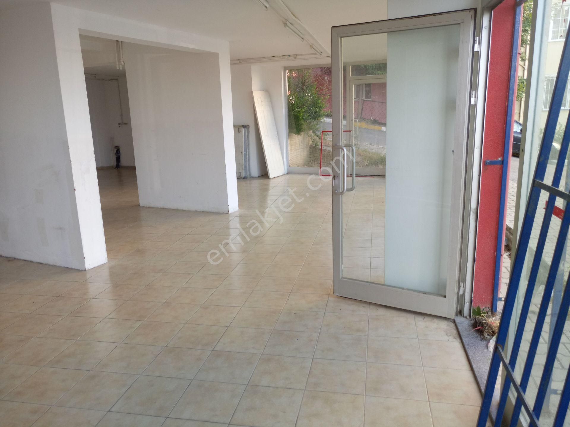 Pendik Esenyalıda İskanlı Satılık Krediye Uygun 60m2 Dükkan - Görsel 6