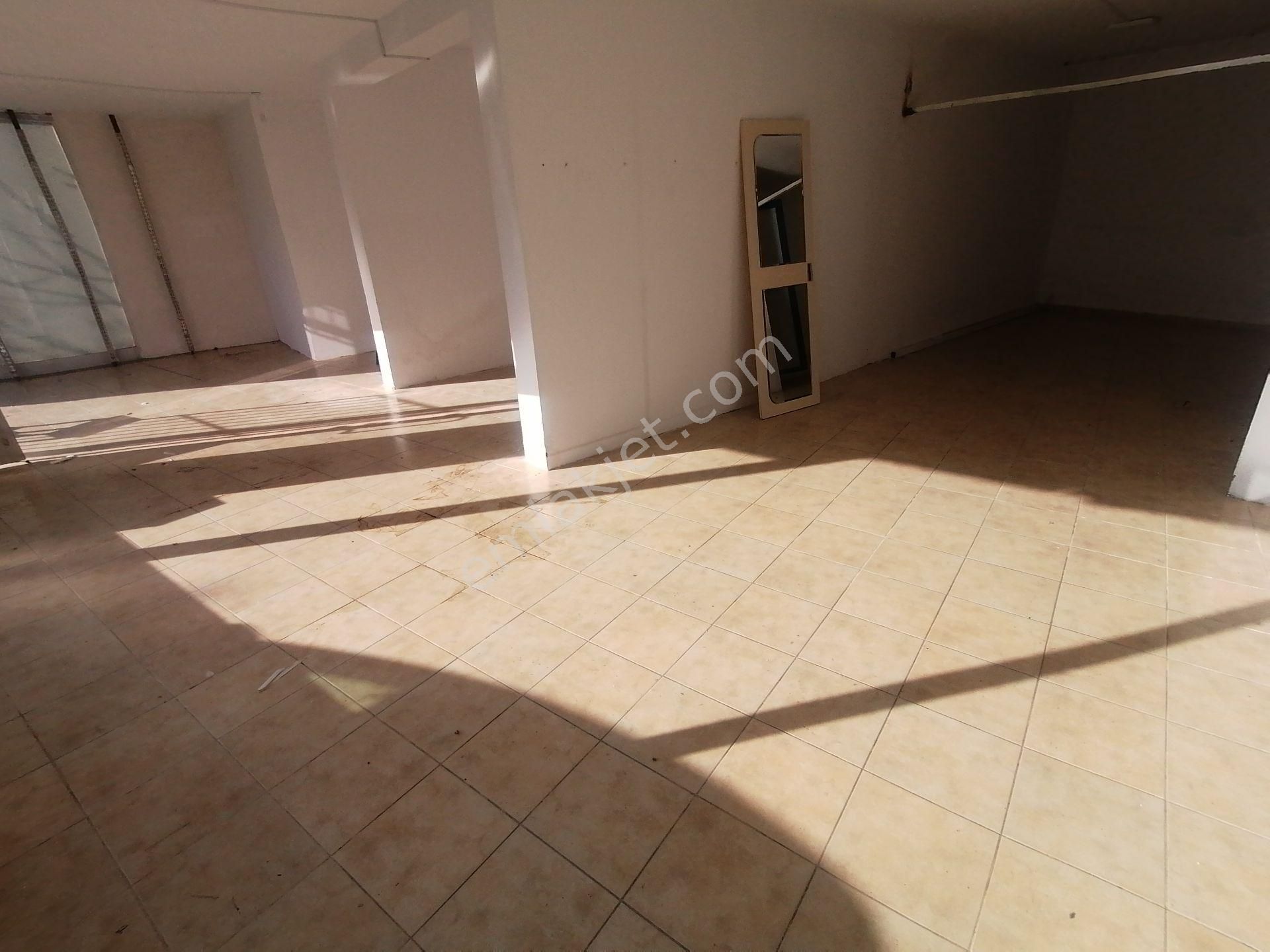 Pendik Esenyalıda İskanlı Satılık Krediye Uygun 60m2 Dükkan - Görsel 19