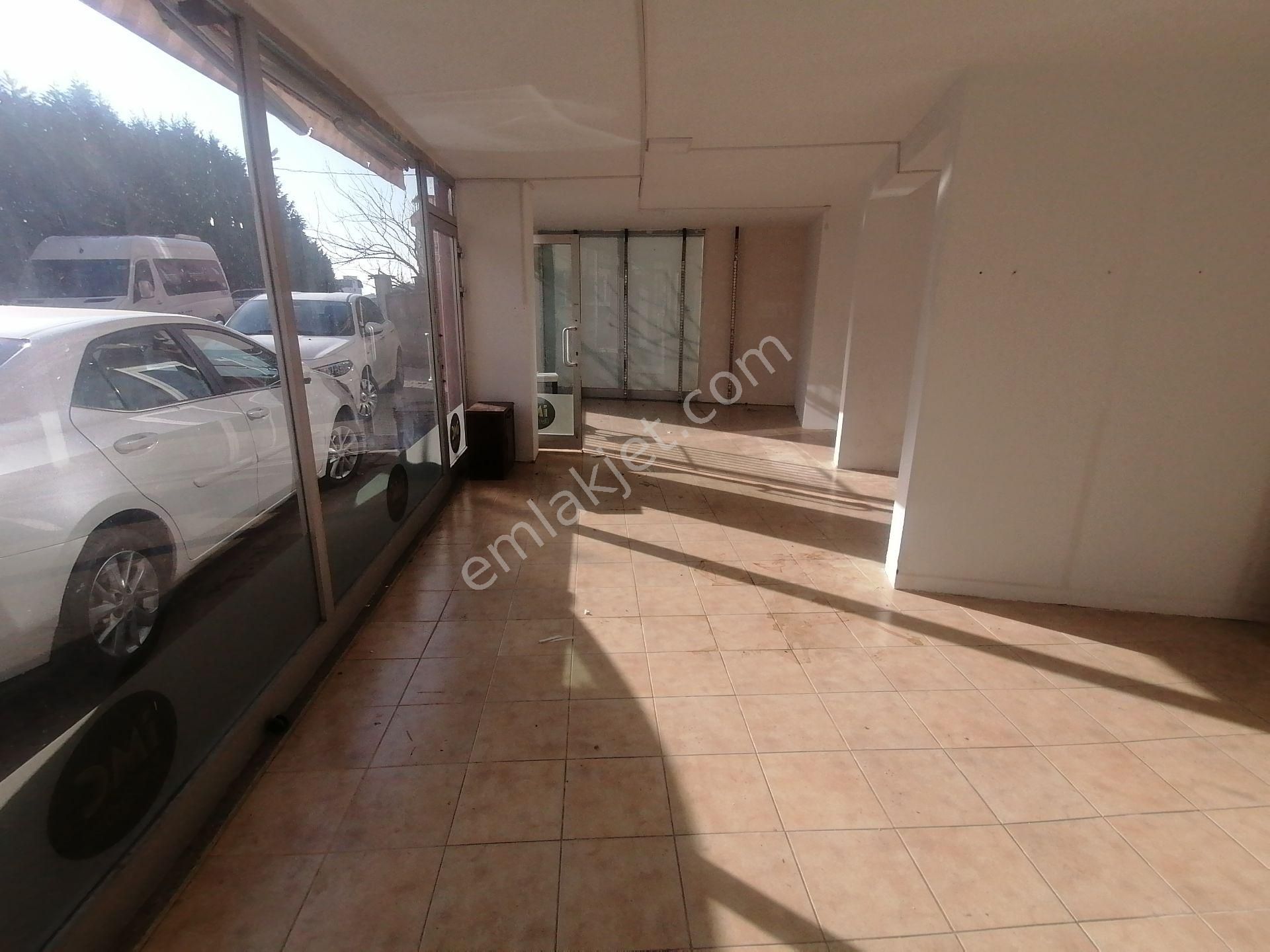Pendik Esenyalıda İskanlı Satılık Krediye Uygun 60m2 Dükkan - Görsel 8