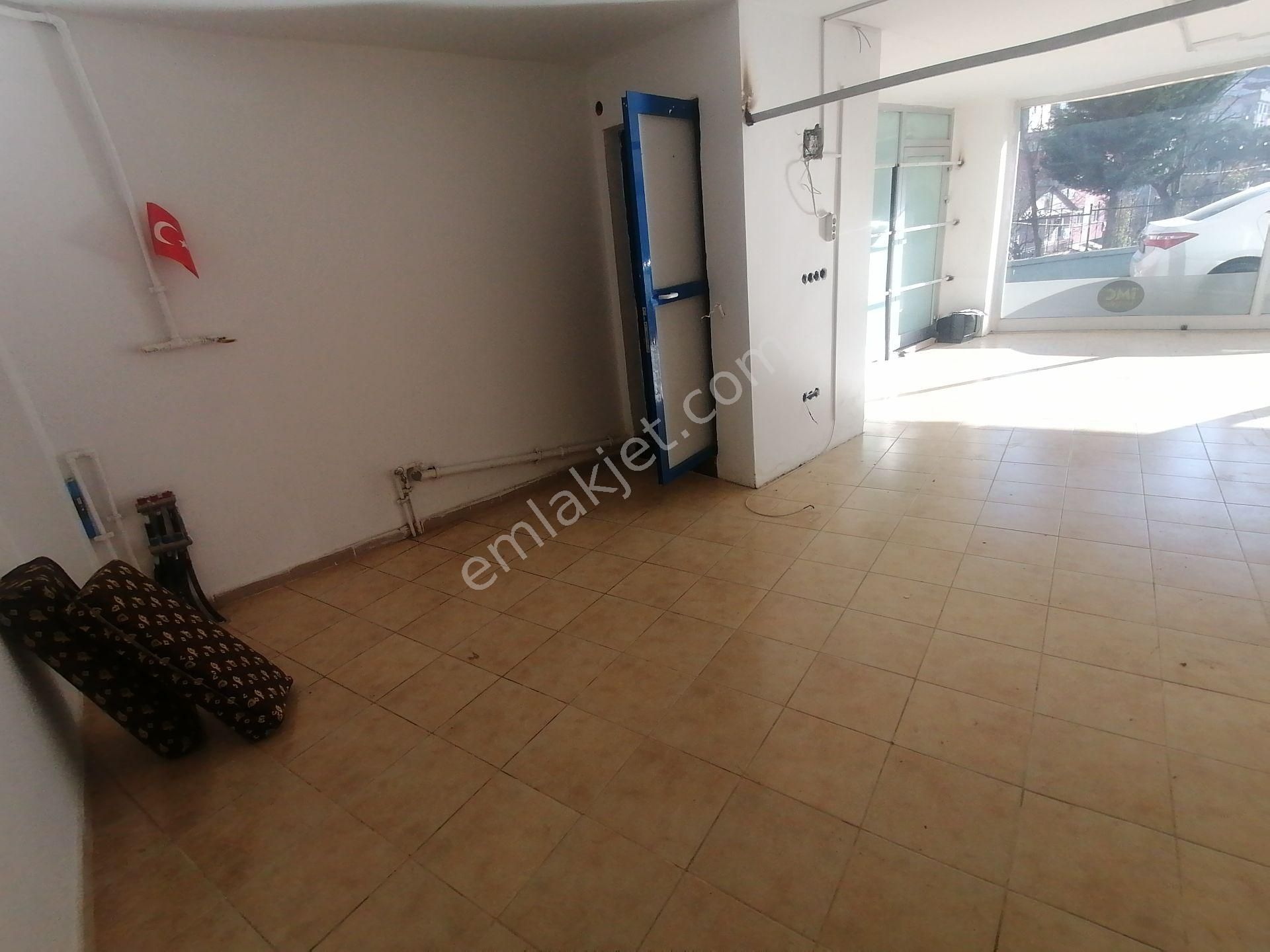 Pendik Esenyalıda İskanlı Satılık Krediye Uygun 60m2 Dükkan - Görsel 16