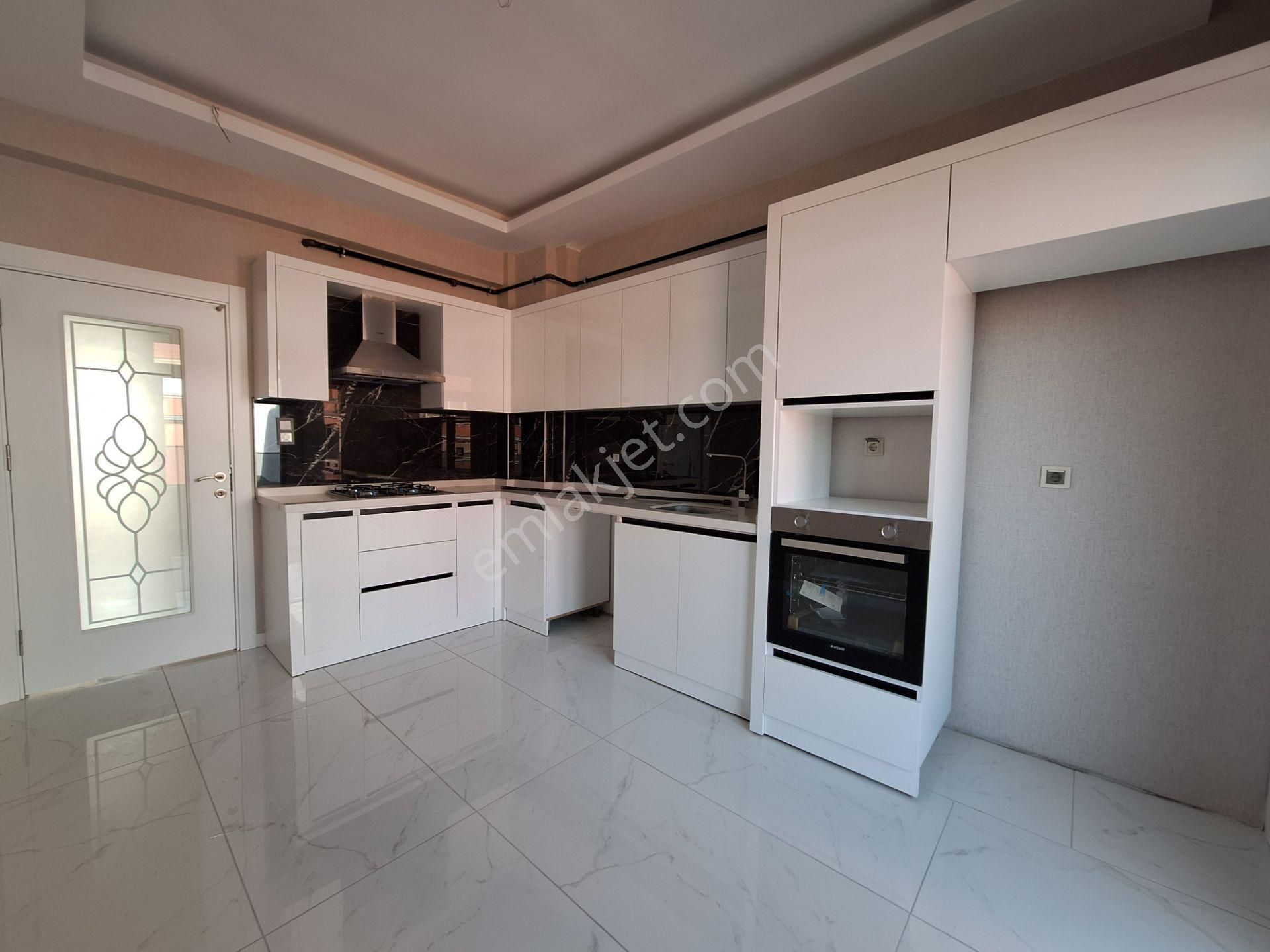 Akşemsettin Mahallesinde Satılık Site İçi 3+1 Lüx Sıfır Fırsat Daireler