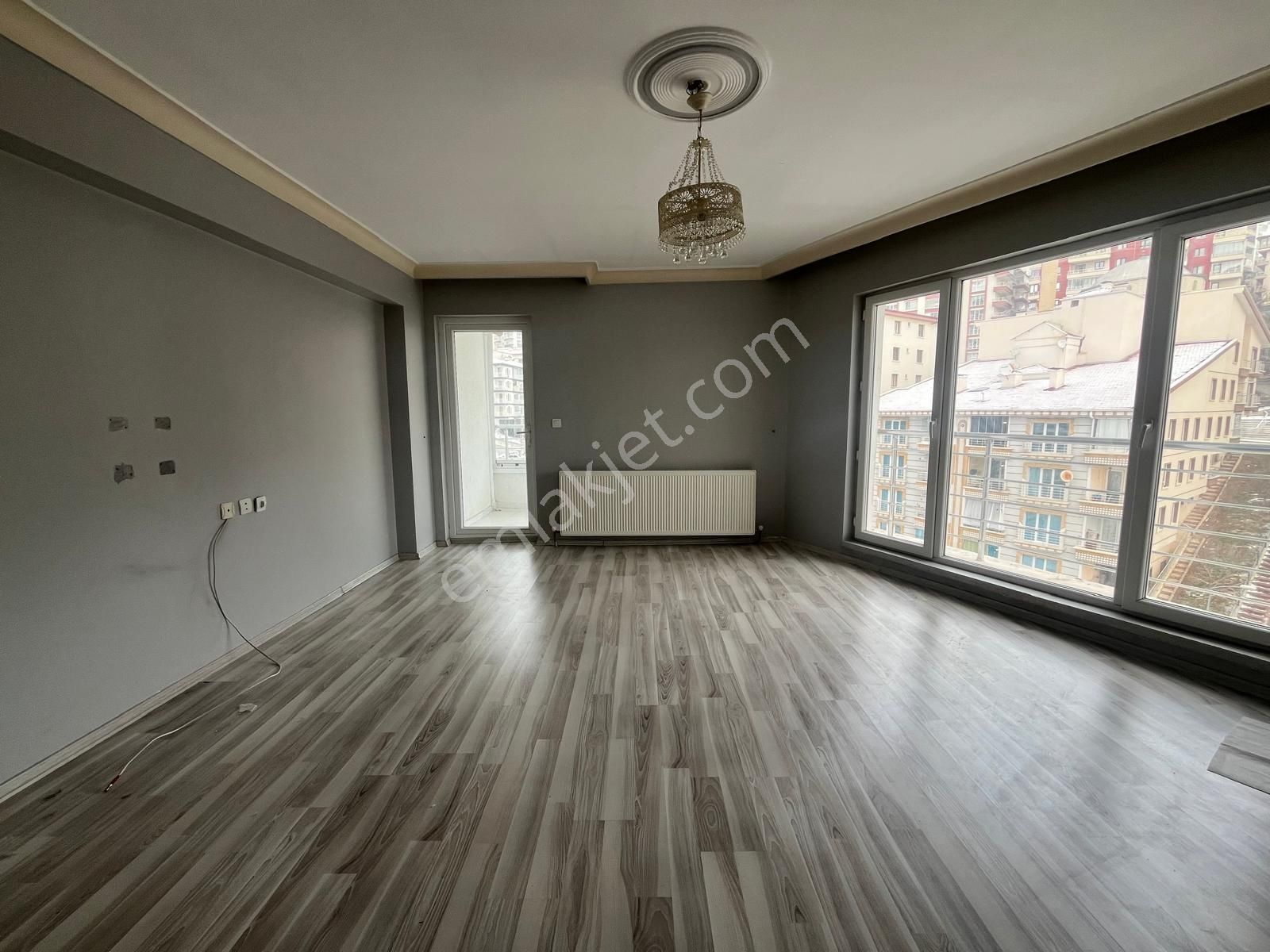 Ankara Keçiörende Cad Üzerinde Katta Asansörlü 130m2 Net Oturum Alanı Daire - Görsel 8