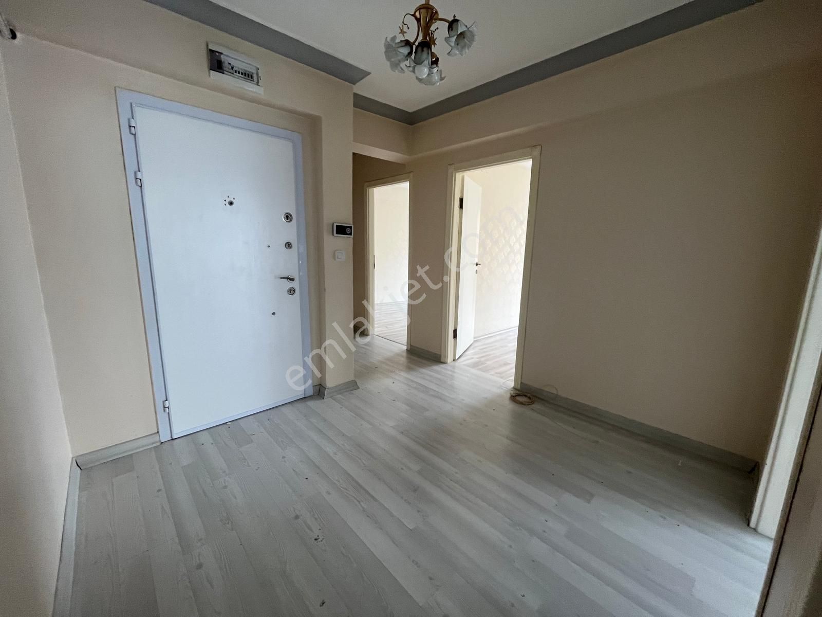 Ankara Keçiörende Cad Üzerinde Katta Asansörlü 130m2 Net Oturum Alanı Daire - Görsel 18