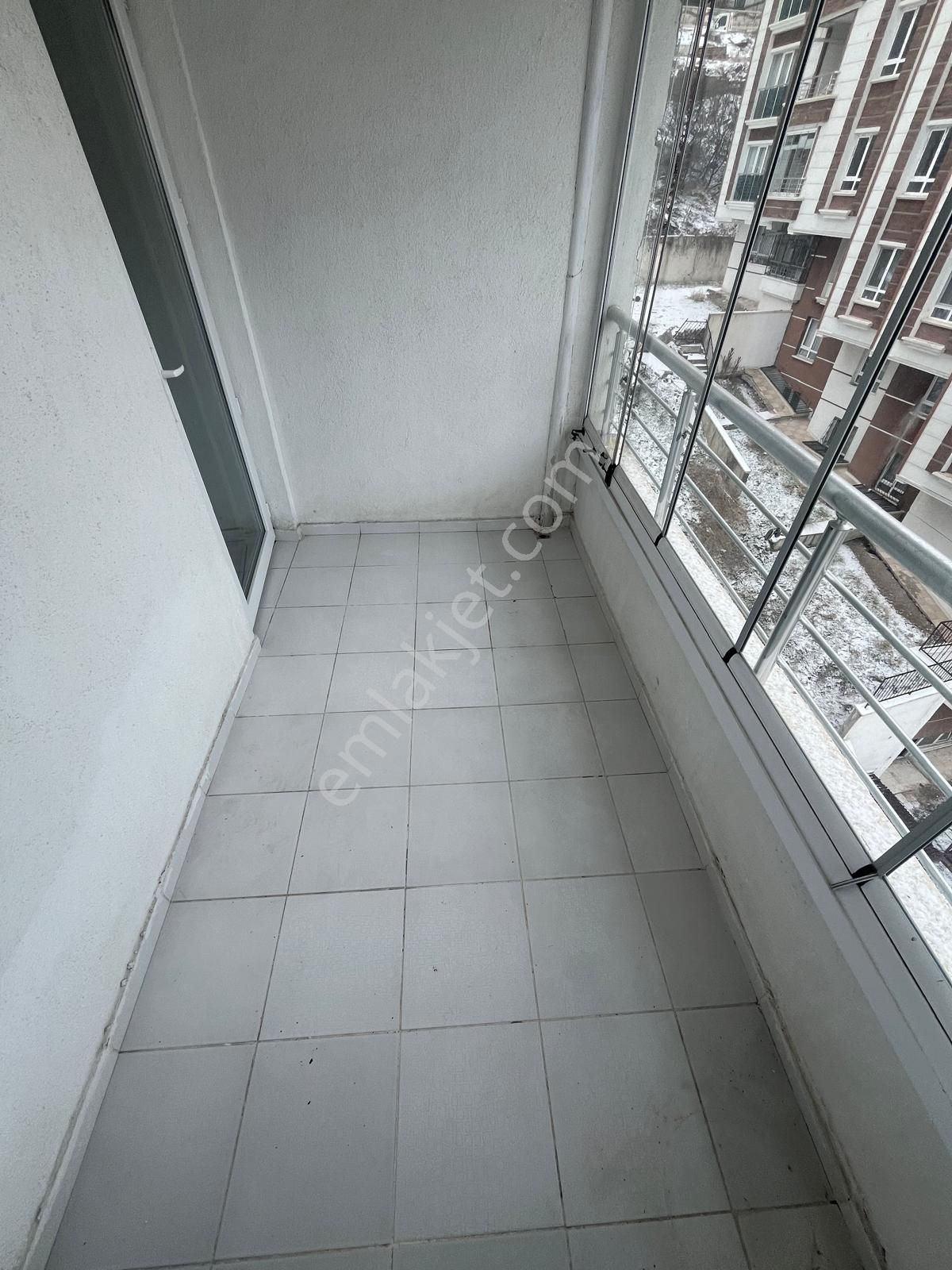 Ankara Keçiörende Cad Üzerinde Katta Asansörlü 130m2 Net Oturum Alanı Daire - Görsel 28