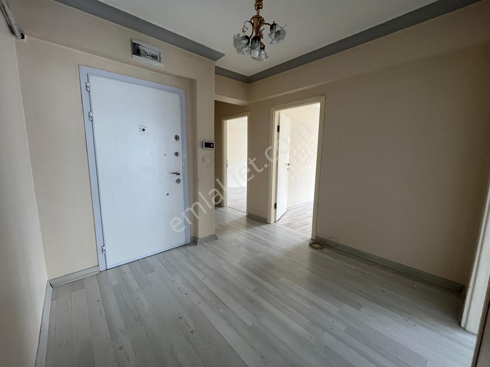 Ankara Keçiörende Cad Üzerinde Katta Asansörlü 130m2 Net Oturum Alanı Daire - Görsel 21